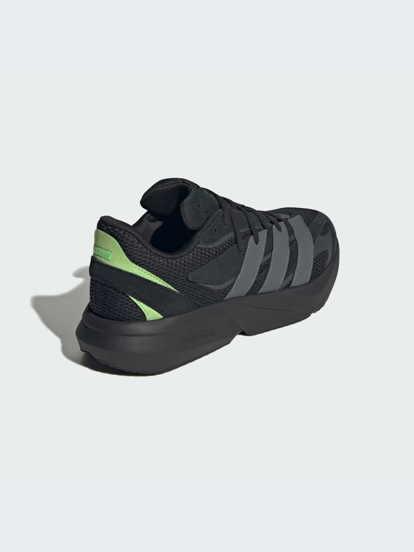 Кроссовки Adidas модель JR3465-KZ Кроссовки Adidas модель JR3465-KZ Фото