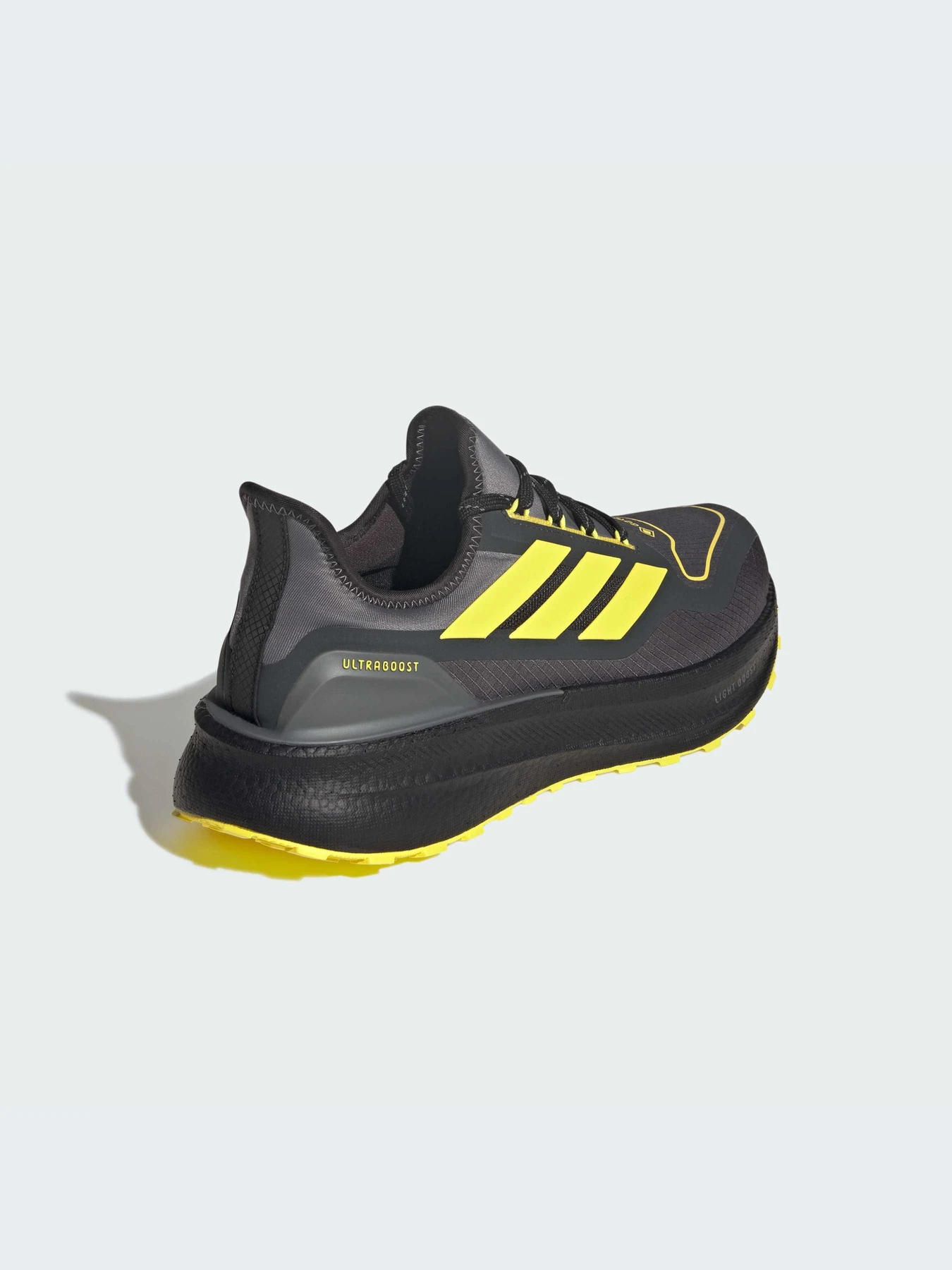 Кроссовки Adidas Ultraboost модель JI3242-KZ Кроссовки Adidas Ultraboost модель JI3242-KZ Фото