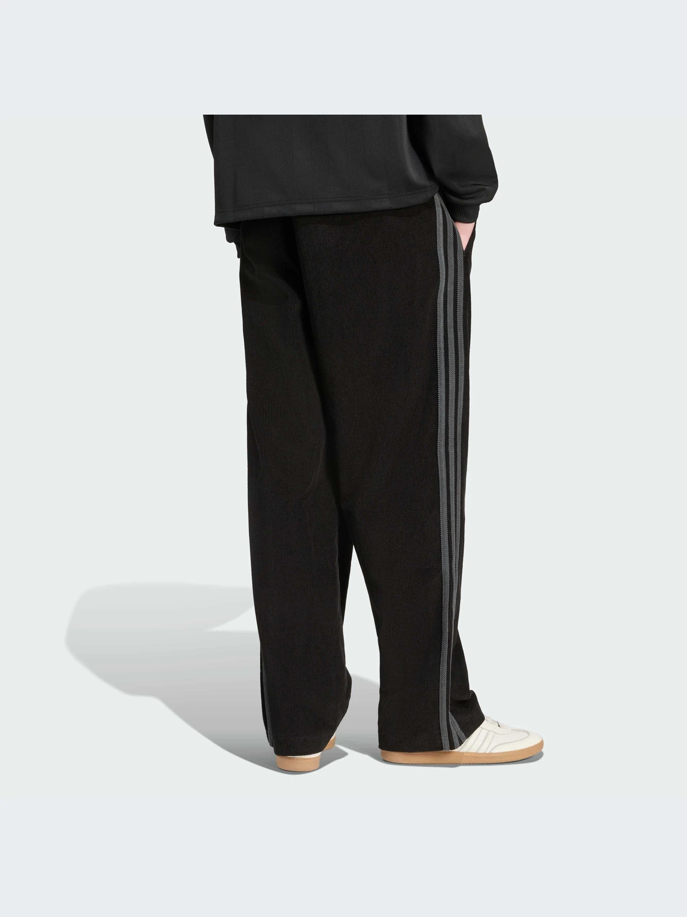 Брюки Adidas модель JX3107-KZ Брюки Adidas модель JX3107-KZ Фото