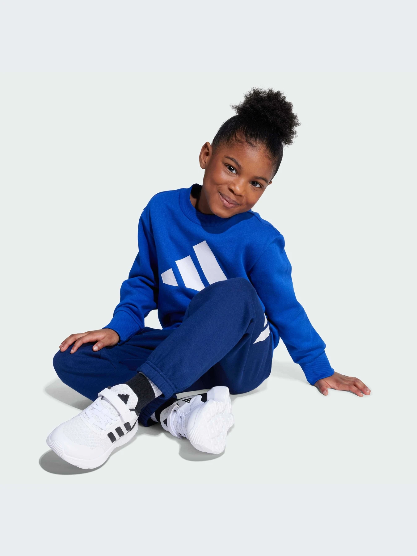 Костюмы Adidas модель JM0881-KZ Костюмы Adidas модель JM0881-KZ Фото