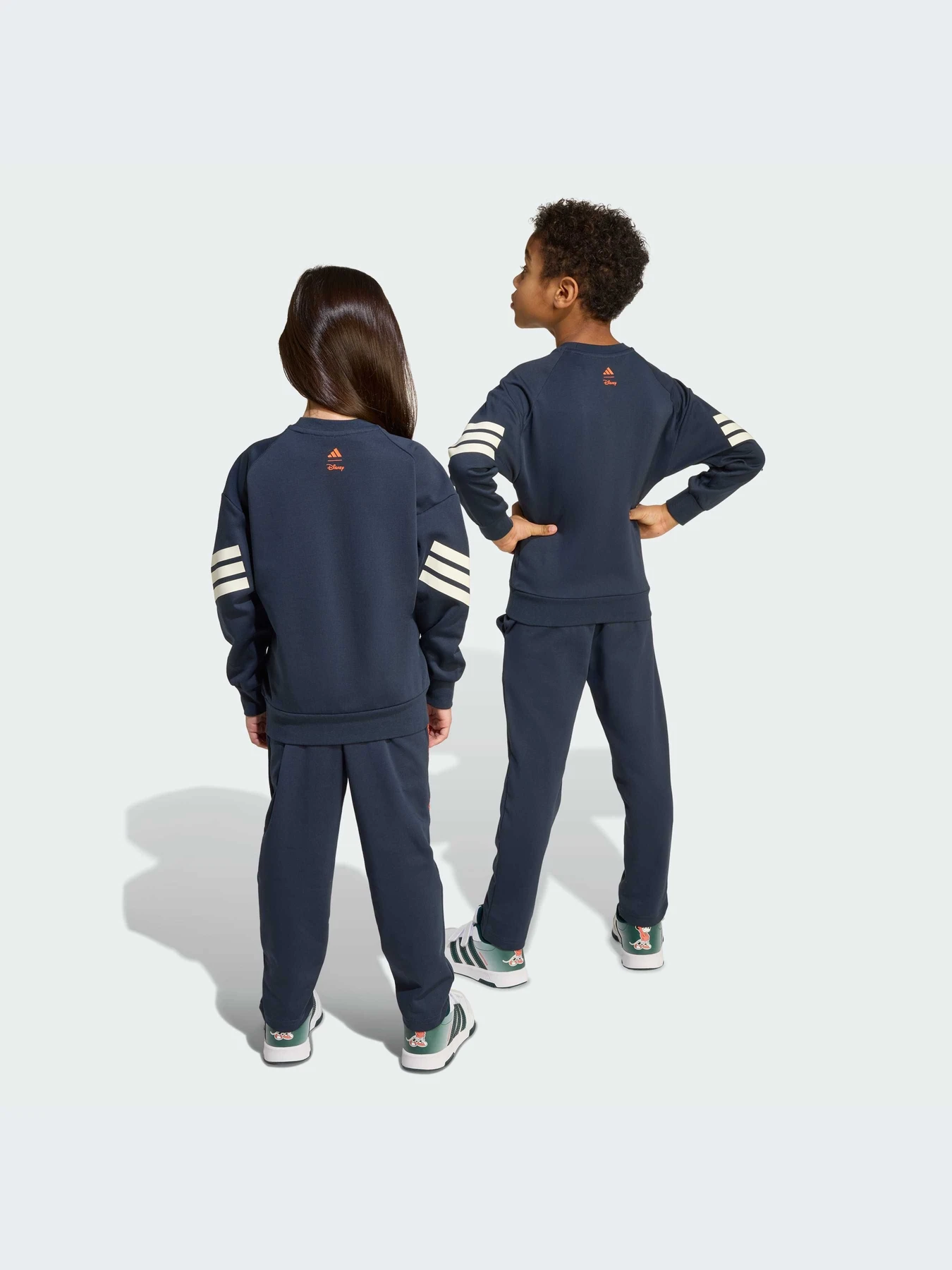 Костюмы Adidas модель JM0824-KZ Костюмы Adidas модель JM0824-KZ Фото