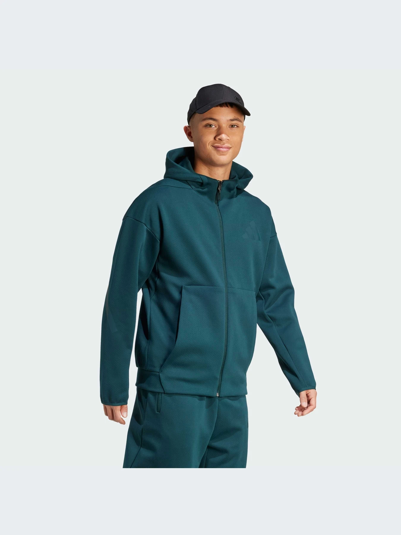 Худи и свитшоты Adidas ZNE модель KB3709-KZ Худи и свитшоты Adidas ZNE модель KB3709-KZ Фото