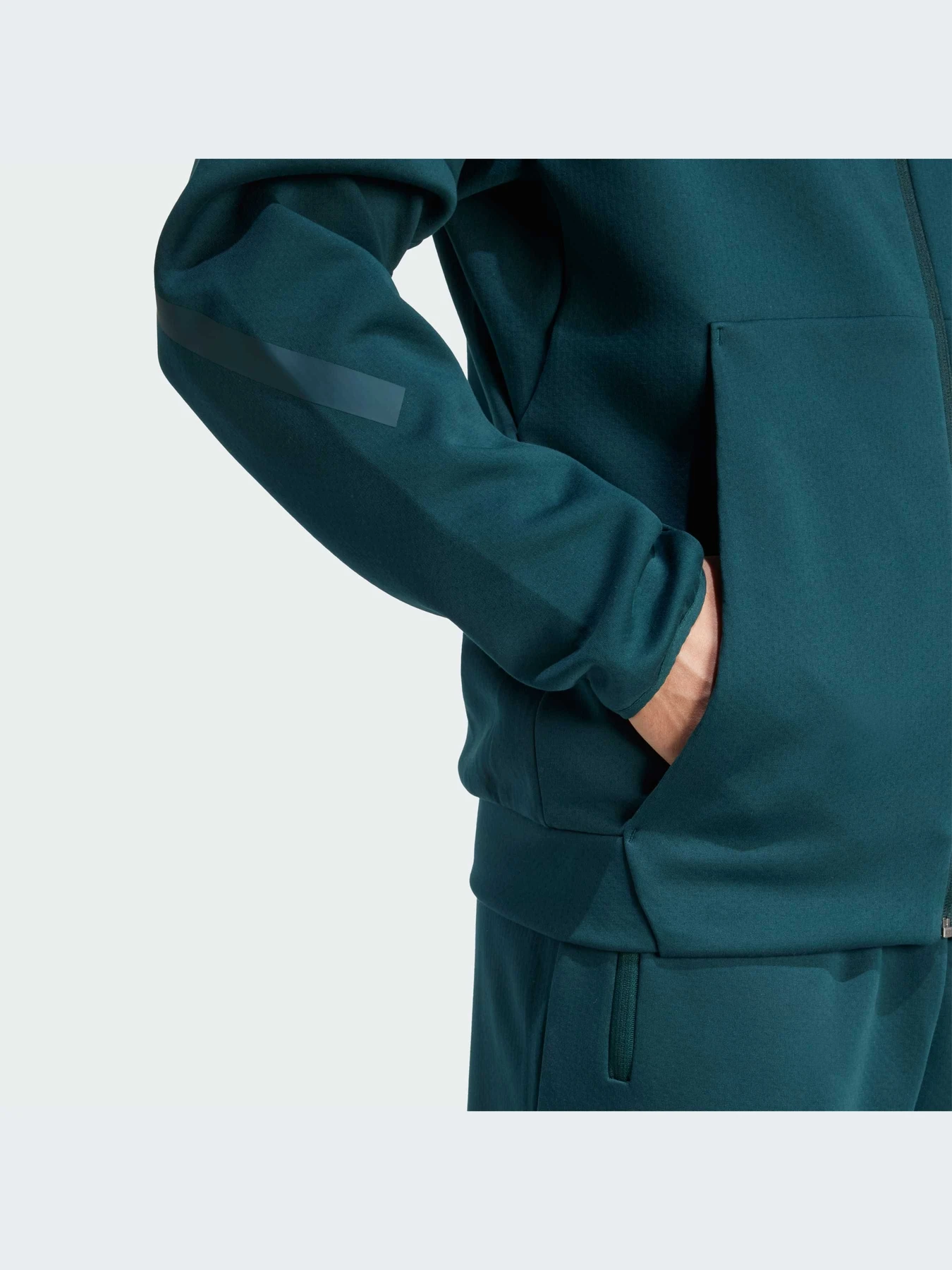 Худи и свитшоты Adidas ZNE модель KB3709-KZ Худи и свитшоты Adidas ZNE модель KB3709-KZ Фото