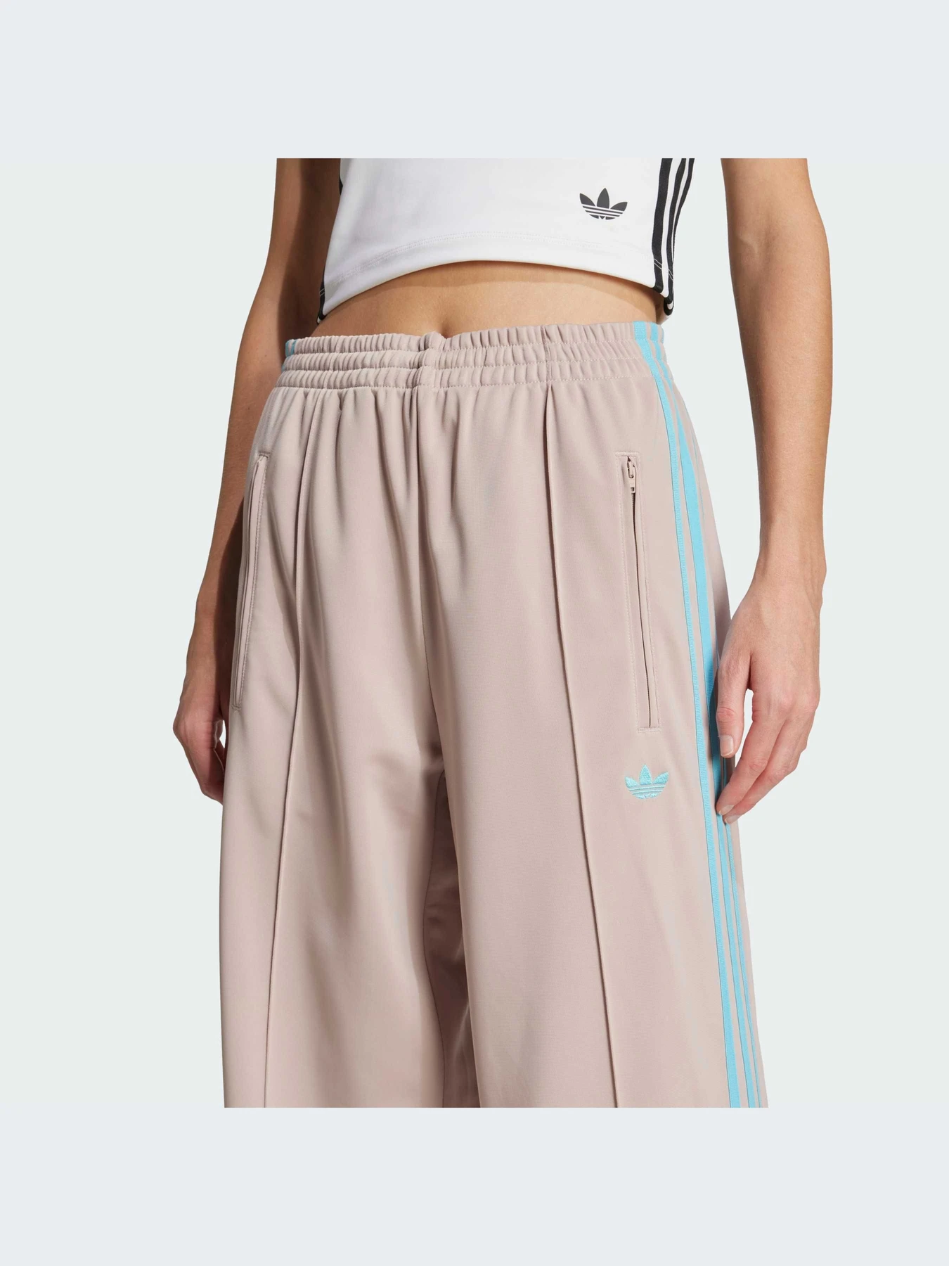 Брюки Adidas модель JY2691-KZ Брюки Adidas модель JY2691-KZ Фото