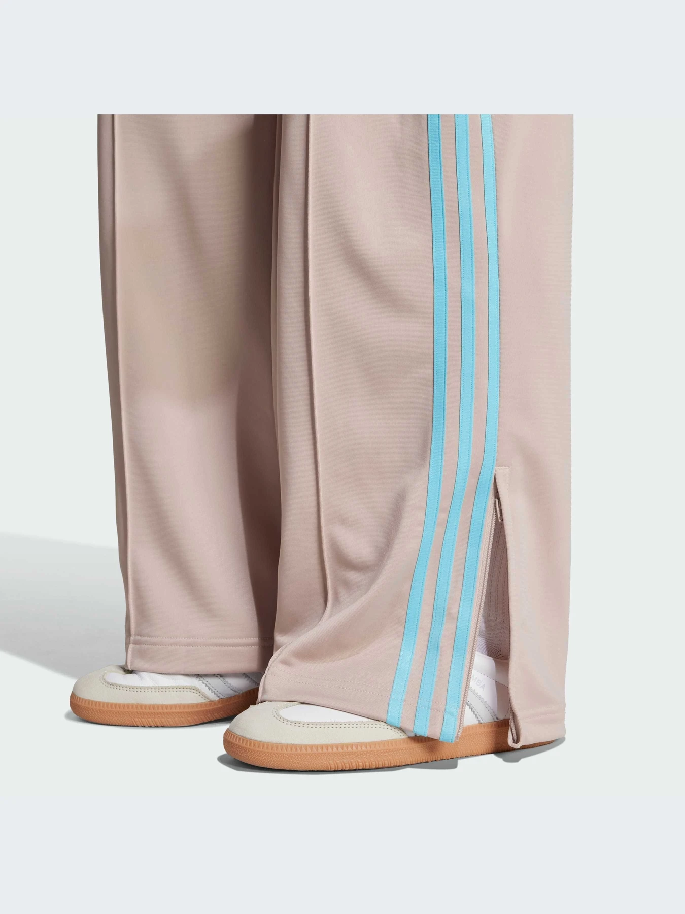 Брюки Adidas модель JY2691-KZ Брюки Adidas модель JY2691-KZ Фото