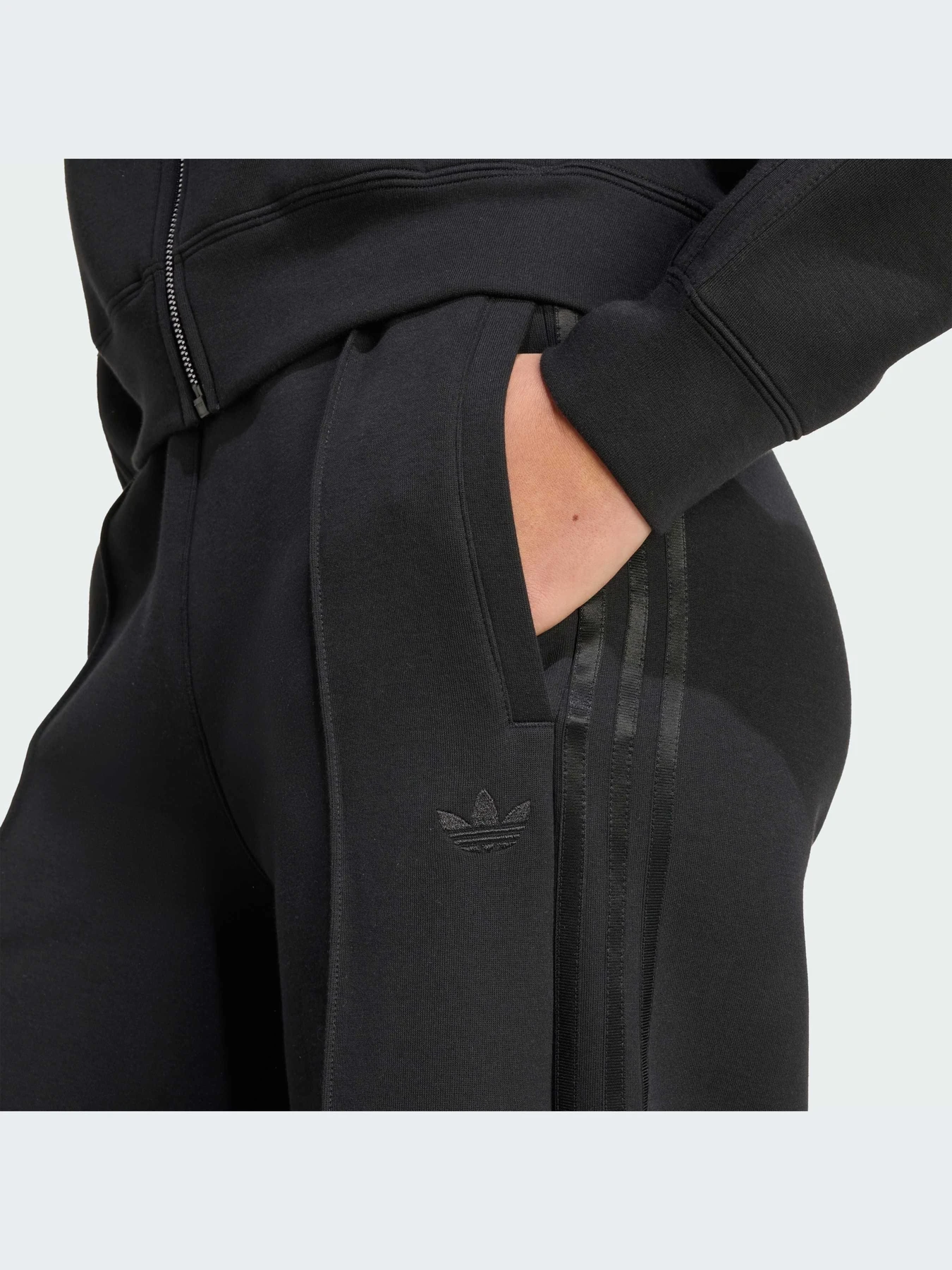 Брюки Adidas модель JV7500-KZ Брюки Adidas модель JV7500-KZ Фото