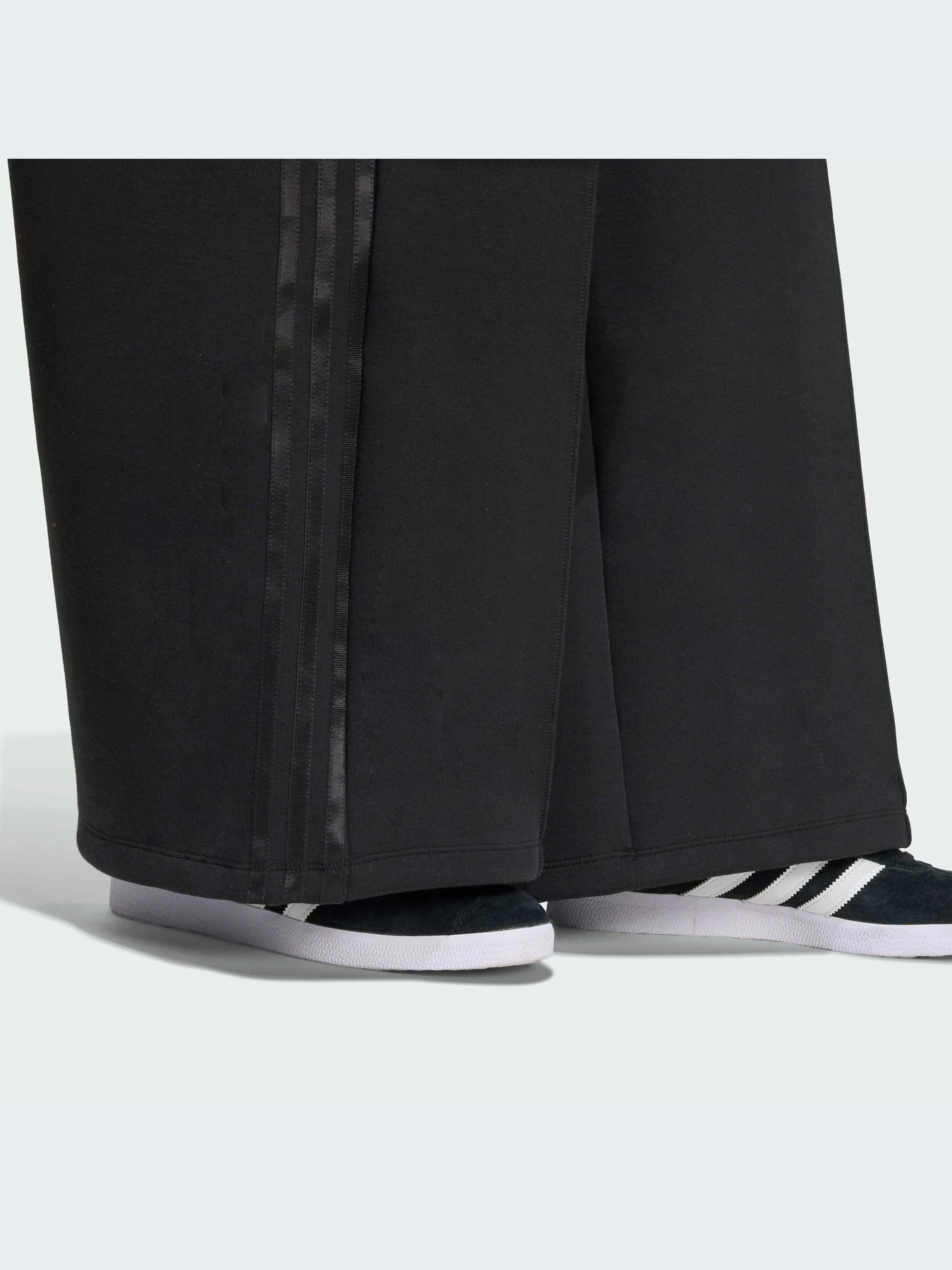Брюки Adidas модель JV7500-KZ Брюки Adidas модель JV7500-KZ Фото