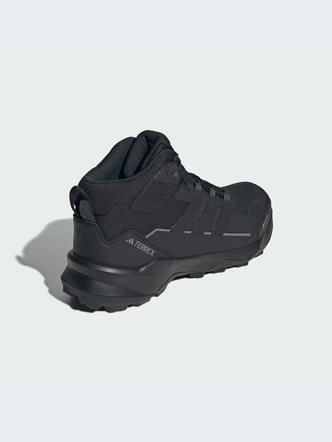 Кроссовки Adidas Terrex модель JQ2207-KZ Кроссовки Adidas Terrex модель JQ2207-KZ Фото