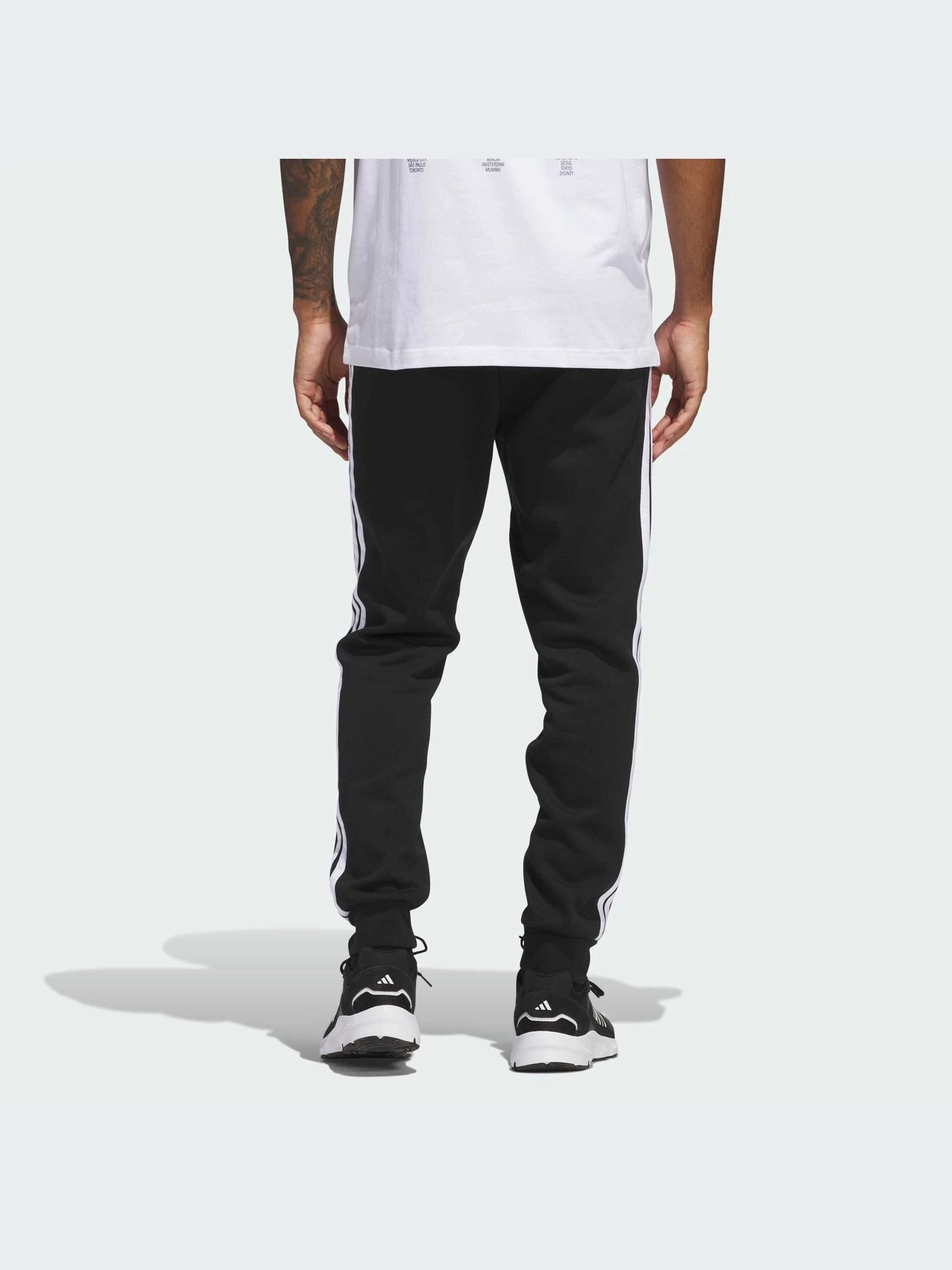 Брюки Adidas модель JD1861-KZ Брюки Adidas модель JD1861-KZ Фото