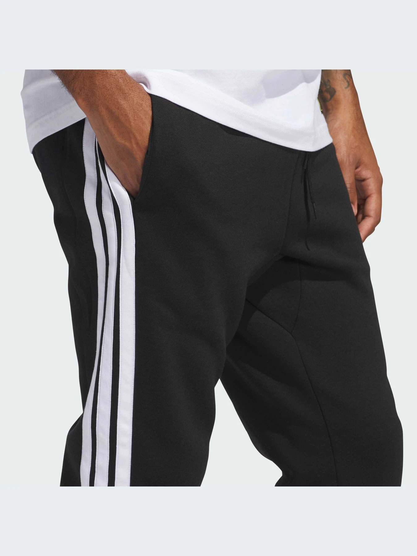 Брюки Adidas модель JD1861-KZ Брюки Adidas модель JD1861-KZ Фото