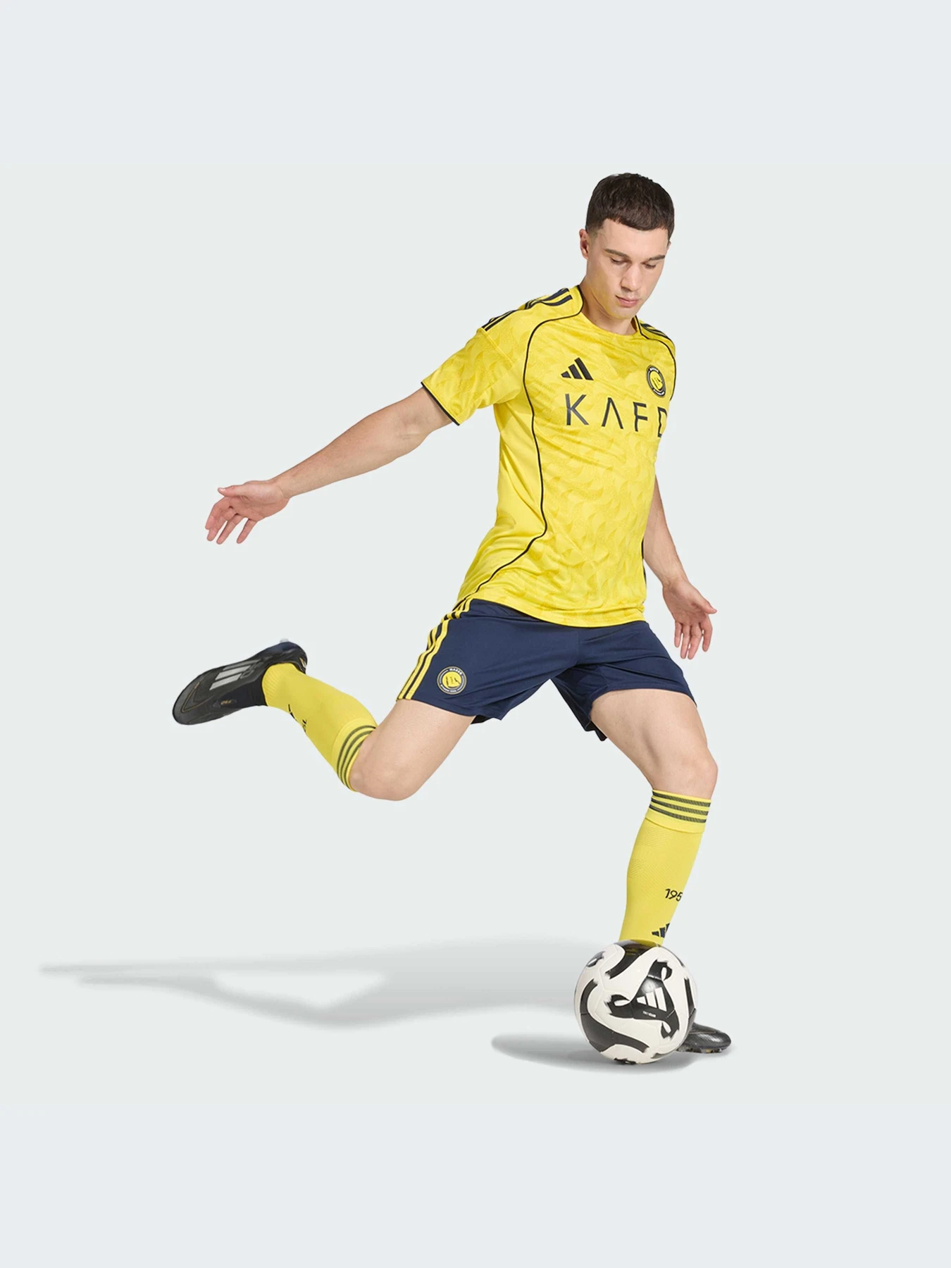 Футболки и поло Adidas модель JN7982-KZ Футболки и поло Adidas модель JN7982-KZ Фото