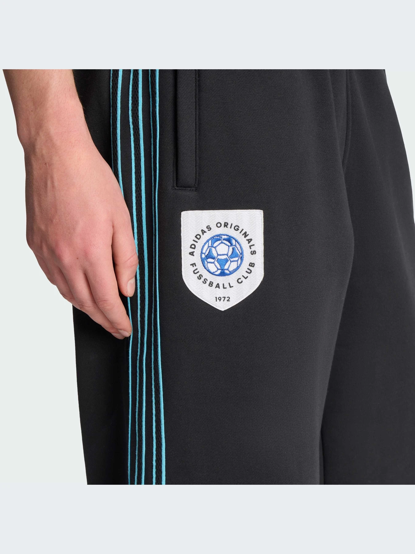 Брюки Adidas модель JX3088-KZ Брюки Adidas модель JX3088-KZ Фото