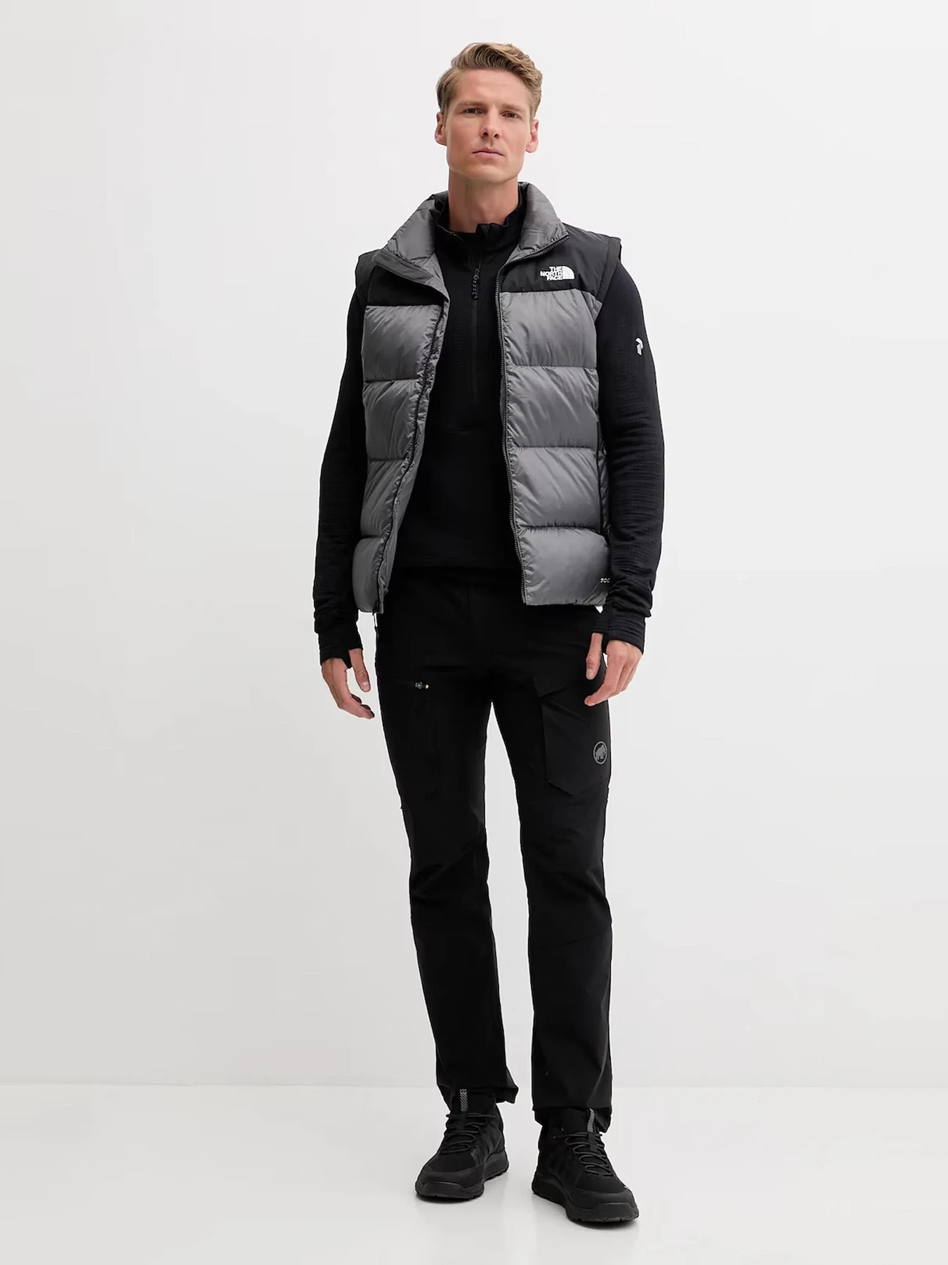 Куртки и дубленки The North Face модель NF0A8994EKO1 Куртки и дубленки The North Face модель NF0A8994EKO1 Фото