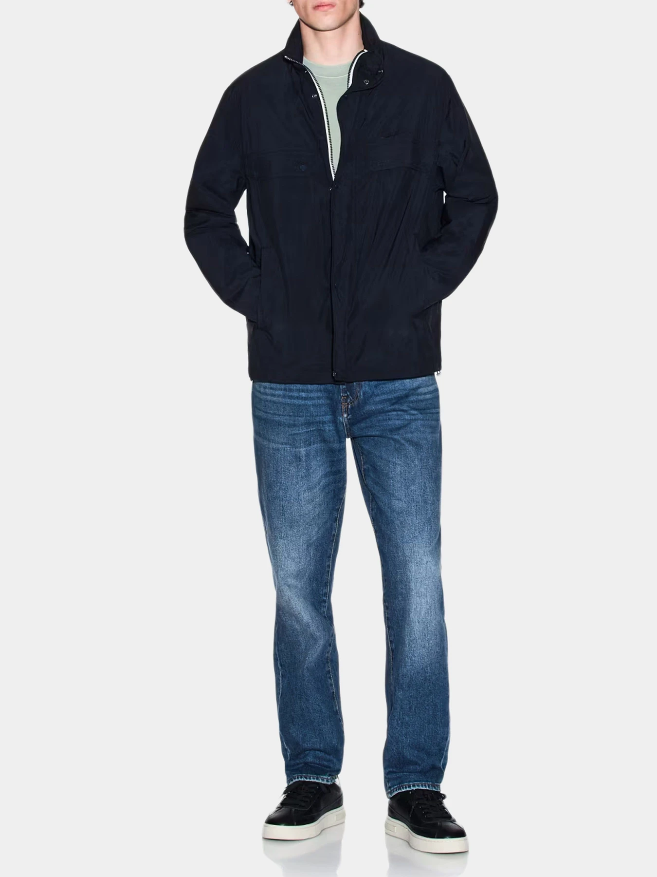 Куртки и дубленки Armani Exchange модель XM000935-AF15606-UB101 Куртки и дубленки Armani Exchange модель XM000935-AF15606-UB101 Фото