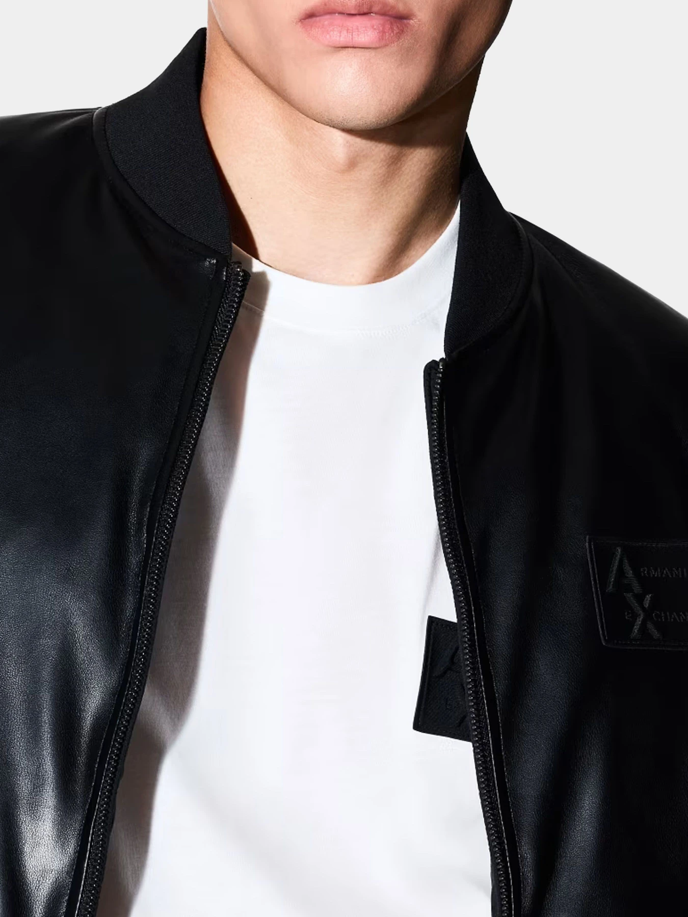Куртки и дубленки Armani Exchange модель XM001104-AF16647-UC001 Фото