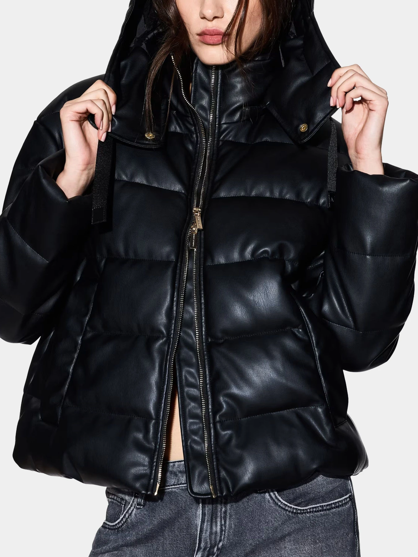 Куртки и дубленки Armani Exchange модель XW000673-AF16106-UC001 Фото