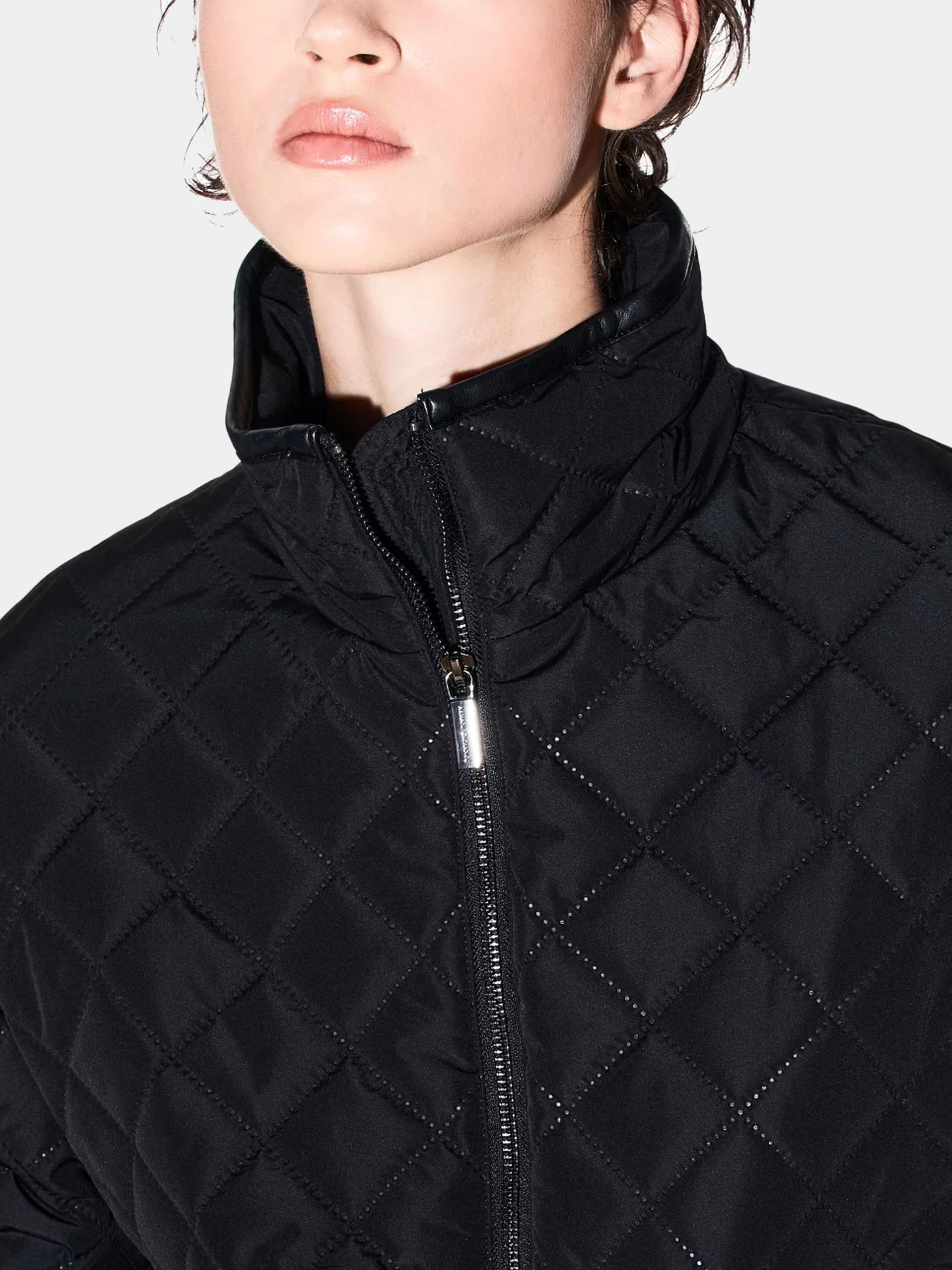 Куртки и дубленки Armani Exchange модель XW000683-AF16200-UC001 Куртки и дубленки Armani Exchange модель XW000683-AF16200-UC001 Фото