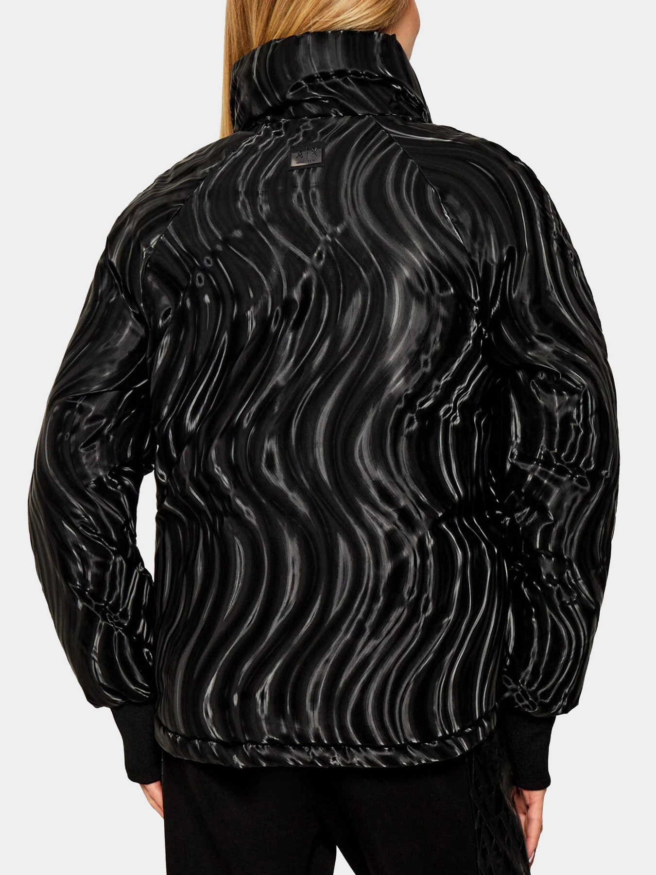 Куртки и дубленки Armani Exchange модель XW000690-AF16211-FC102 Куртки и дубленки Armani Exchange модель XW000690-AF16211-FC102 Фото