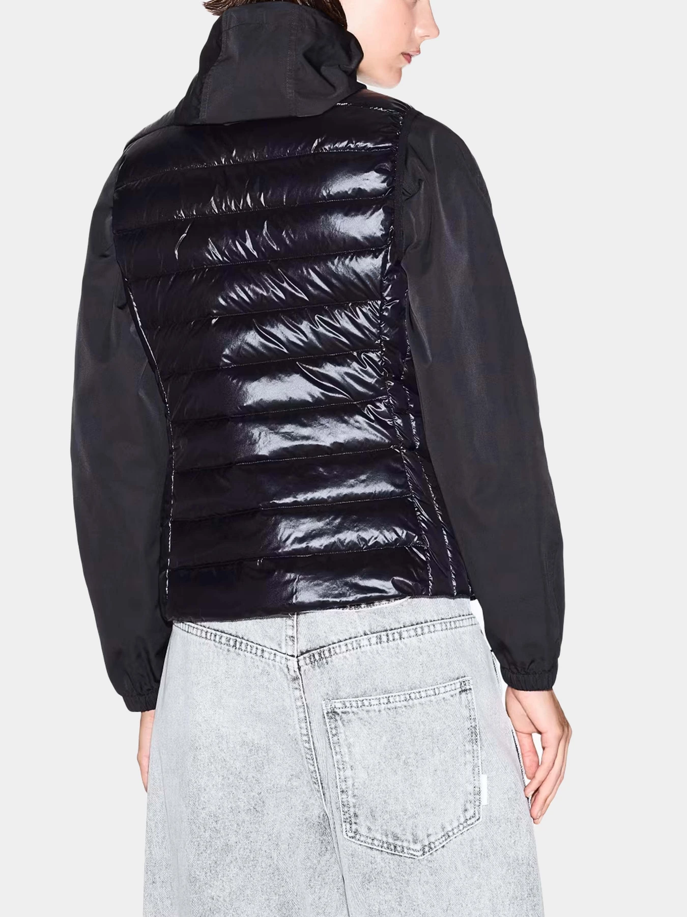 Куртки и дубленки Armani Exchange модель XW001921-AF18757-UC001 Куртки и дубленки Armani Exchange модель XW001921-AF18757-UC001 Фото