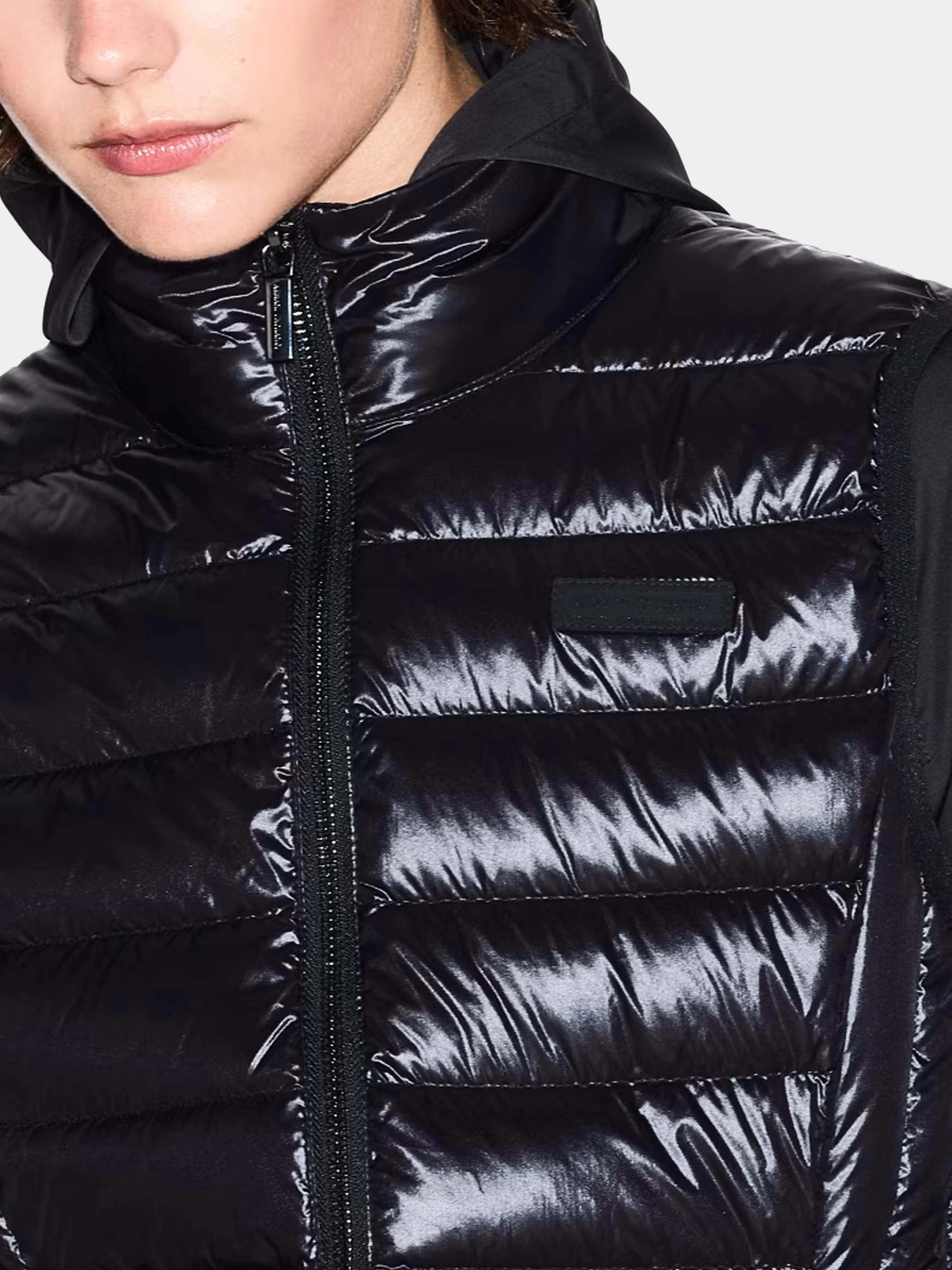 Куртки и дубленки Armani Exchange модель XW001921-AF18757-UC001 Куртки и дубленки Armani Exchange модель XW001921-AF18757-UC001 Фото