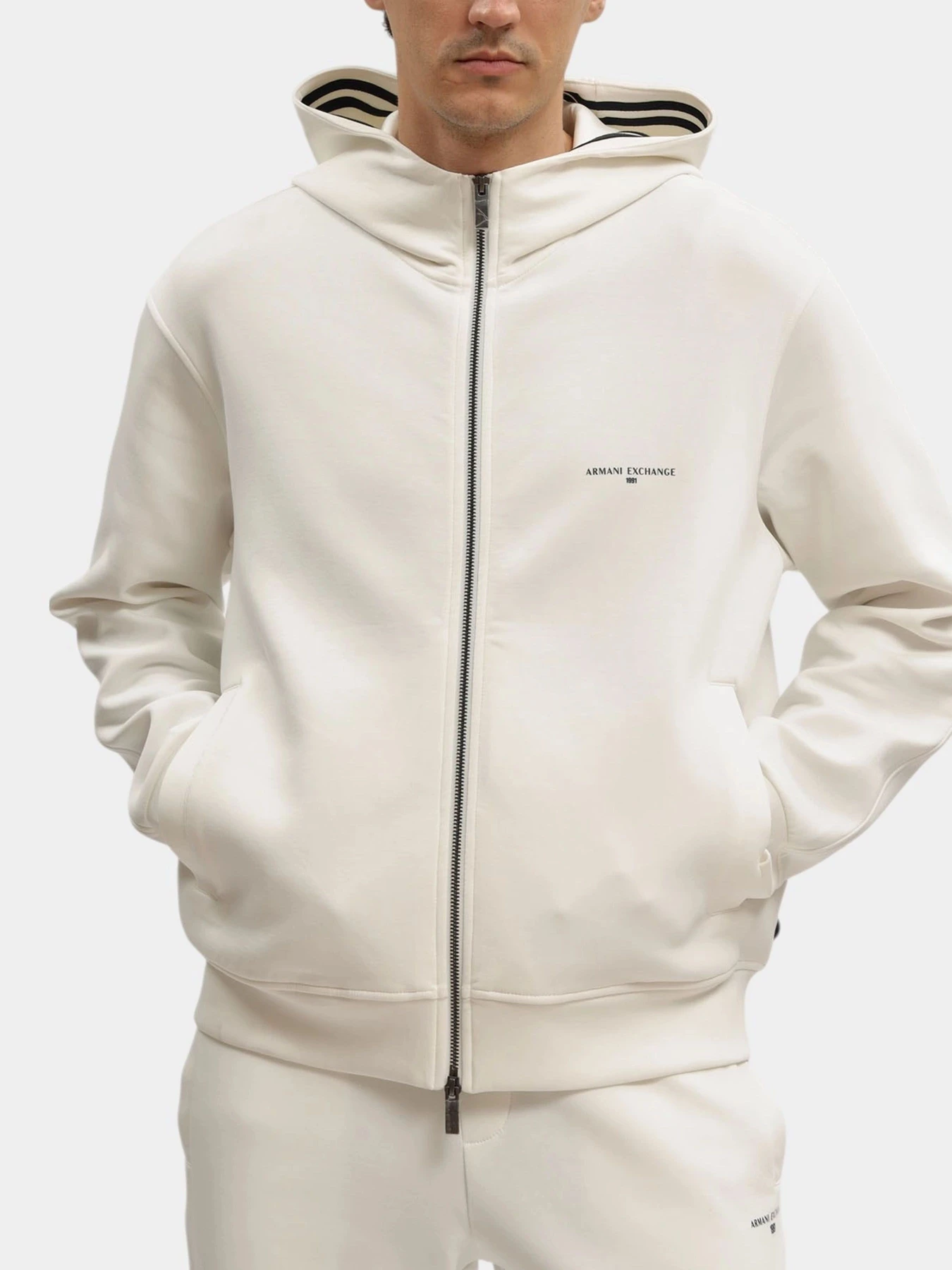 Худи и свитшоты Armani Exchange модель XM000983-AF10818-U0009 Худи и свитшоты Armani Exchange модель XM000983-AF10818-U0009 Фото