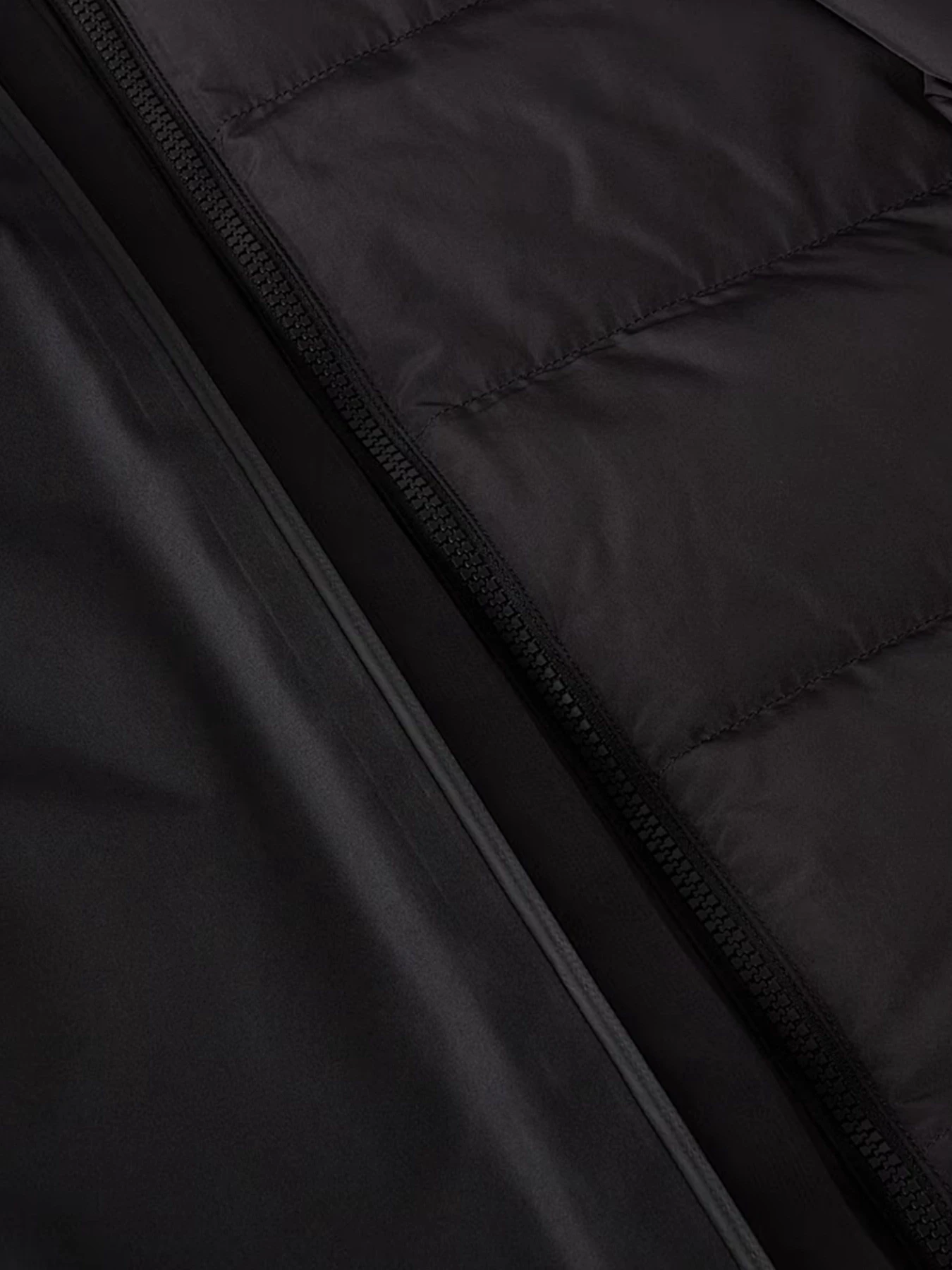 Куртки и дубленки The North Face модель NF0A84FCGOE1 Фото