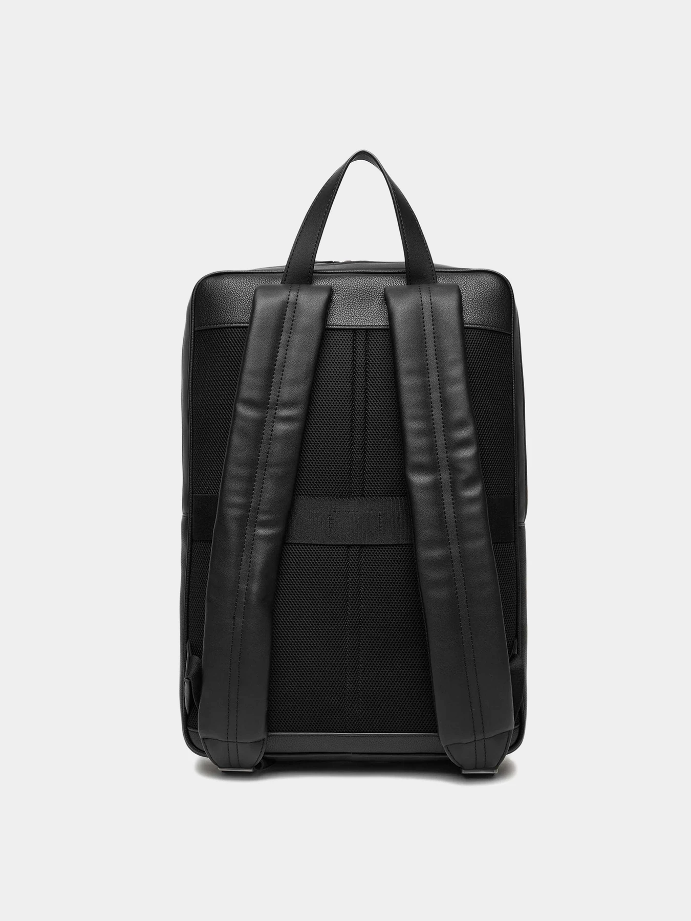 Рюкзаки Calvin Klein модель LV04D3005G-UB1 Рюкзаки Calvin Klein модель LV04D3005G-UB1 Фото