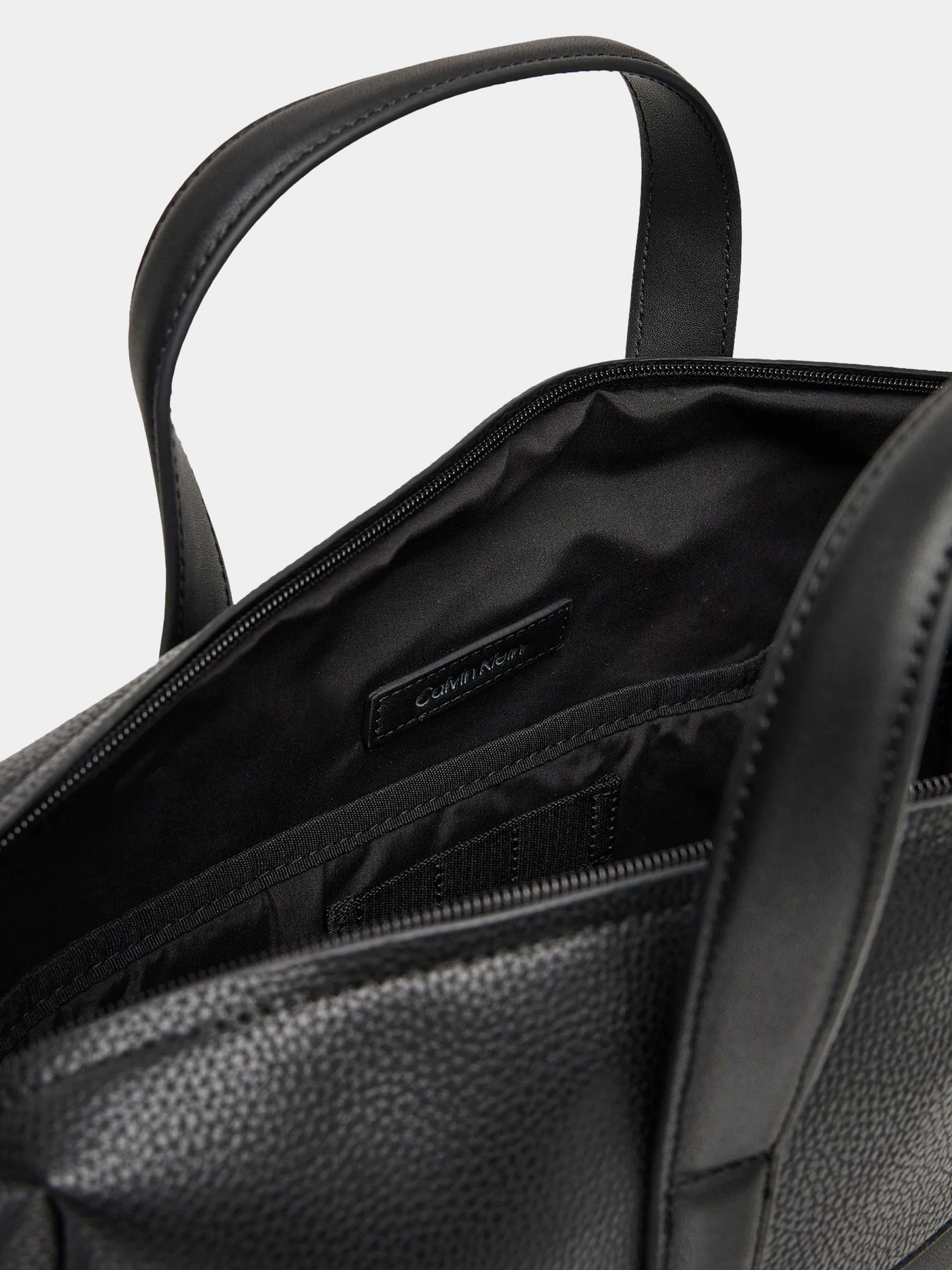 Сумки Calvin Klein модель LV04D3082G-UB1 Сумки Calvin Klein модель LV04D3082G-UB1 Фото