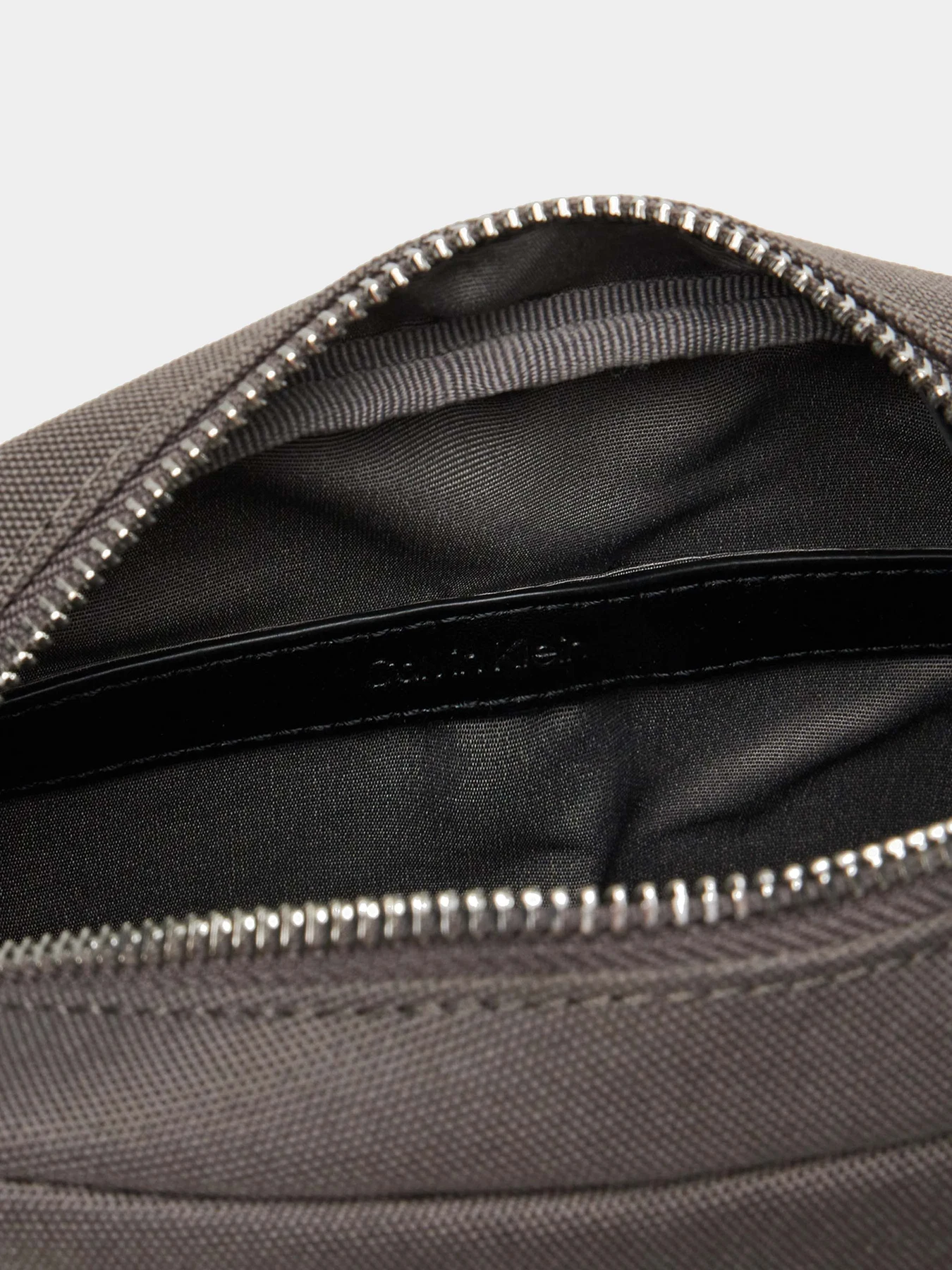 Сумки Calvin Klein модель LV04D3175G-PCG Фото