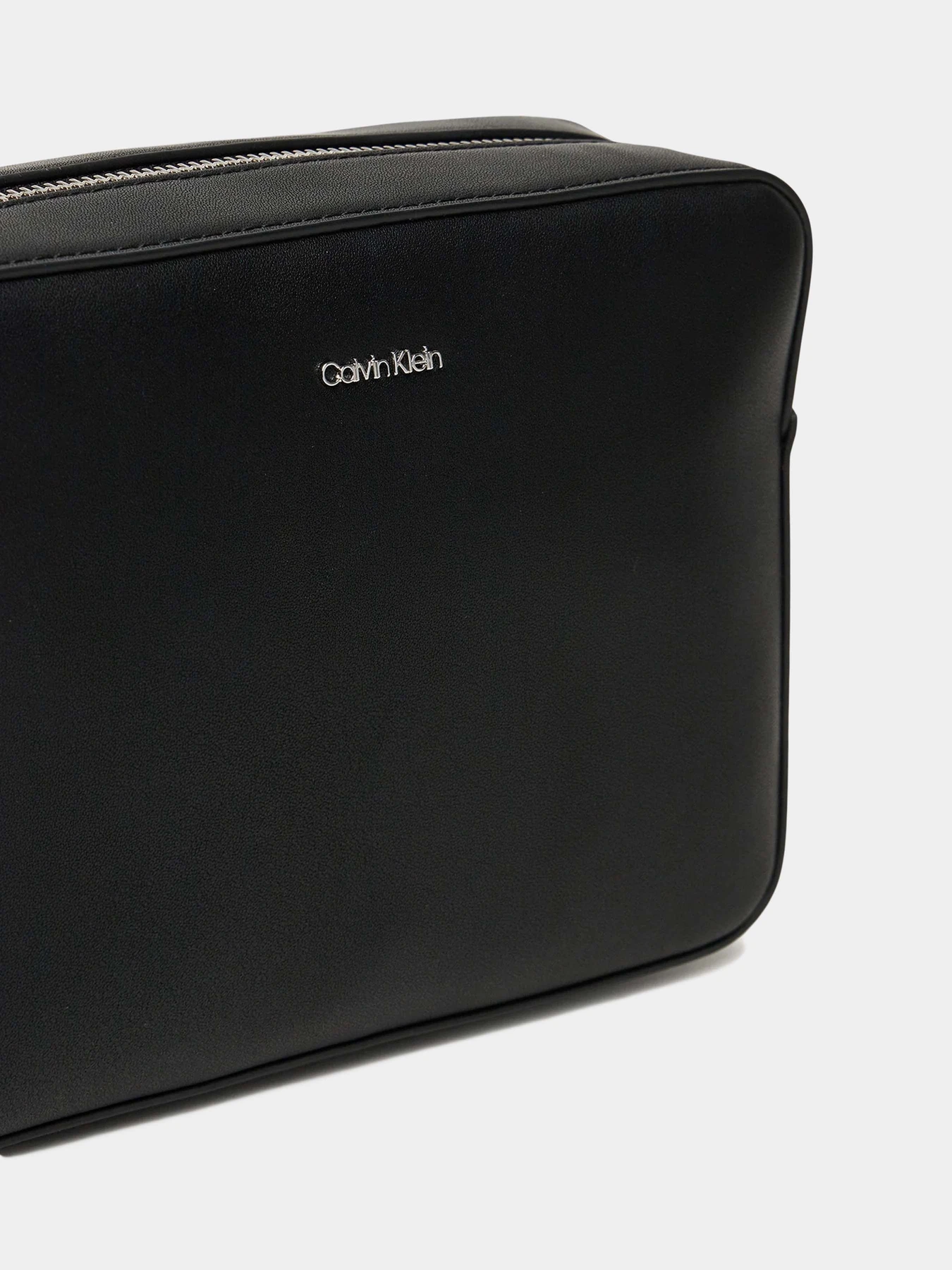 Сумки Calvin Klein модель LV04F3097G-UB1 Сумки Calvin Klein модель LV04F3097G-UB1 Фото