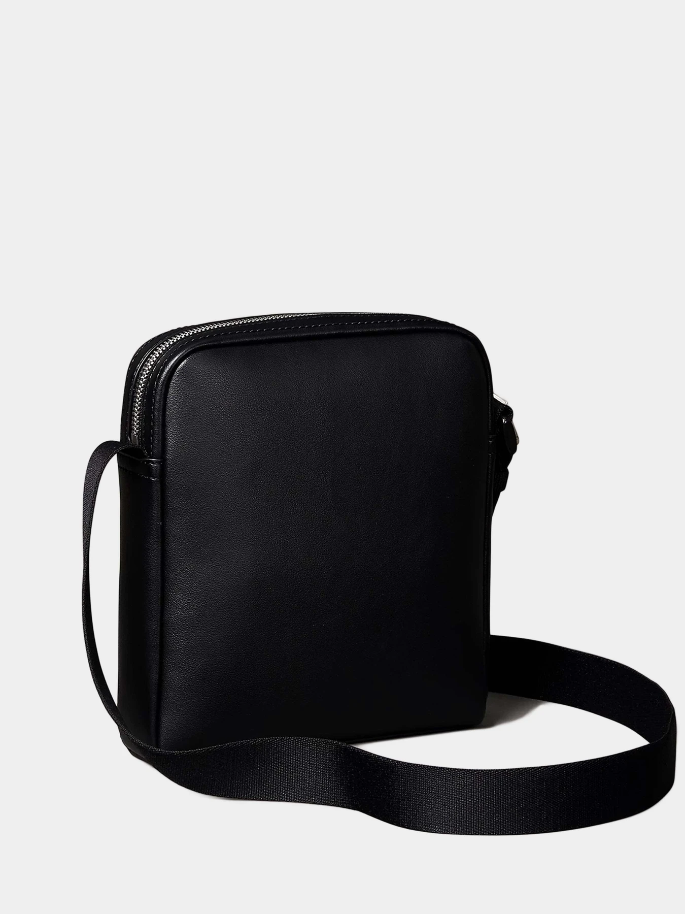 Сумки Calvin Klein модель LV04G3014G-UB1 Сумки Calvin Klein модель LV04G3014G-UB1 Фото