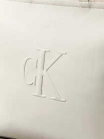 Сумки Calvin Klein модель LV04K3070G-FUP Фото