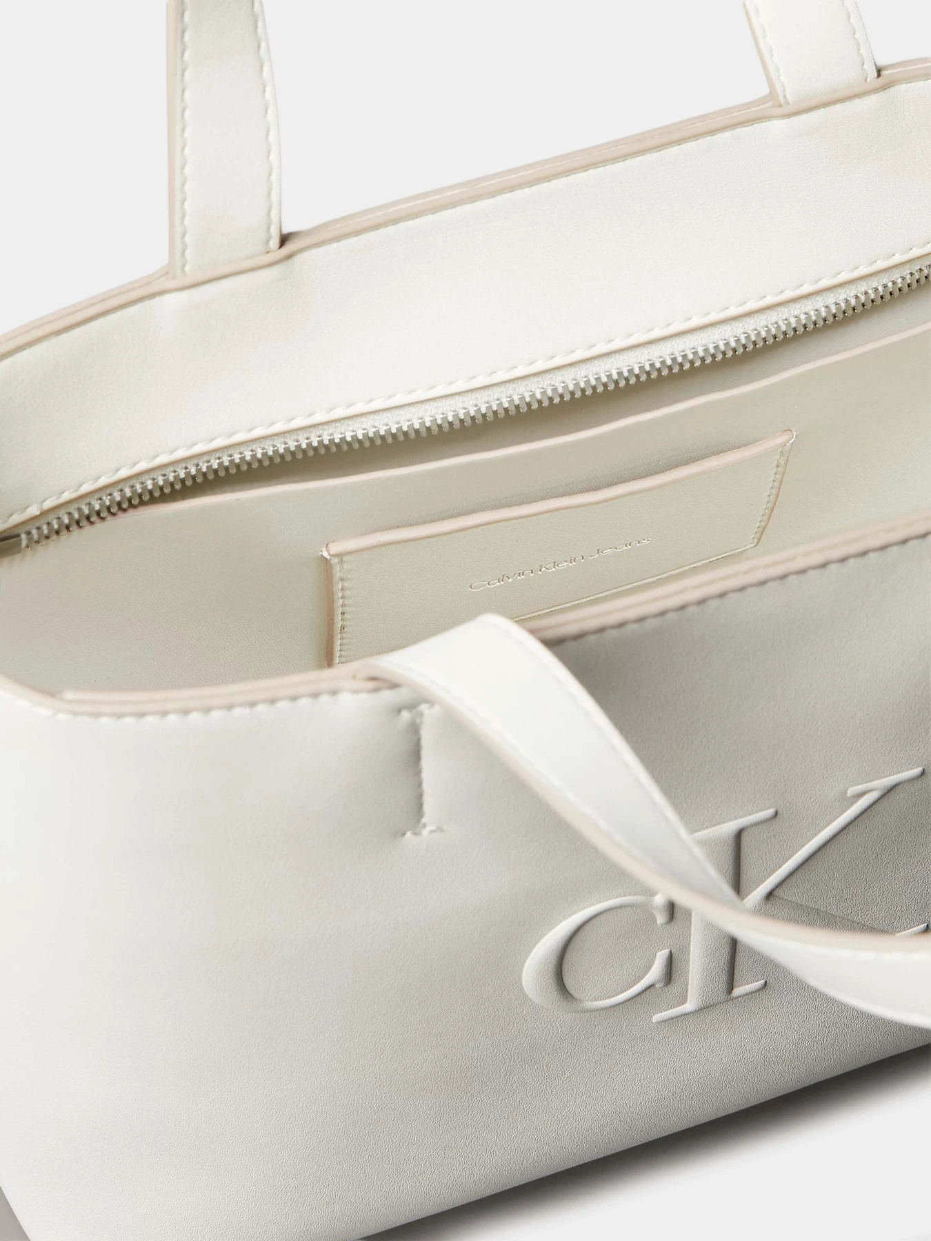 Сумки Calvin Klein модель LV04K3111G-FUP Сумки Calvin Klein модель LV04K3111G-FUP Фото