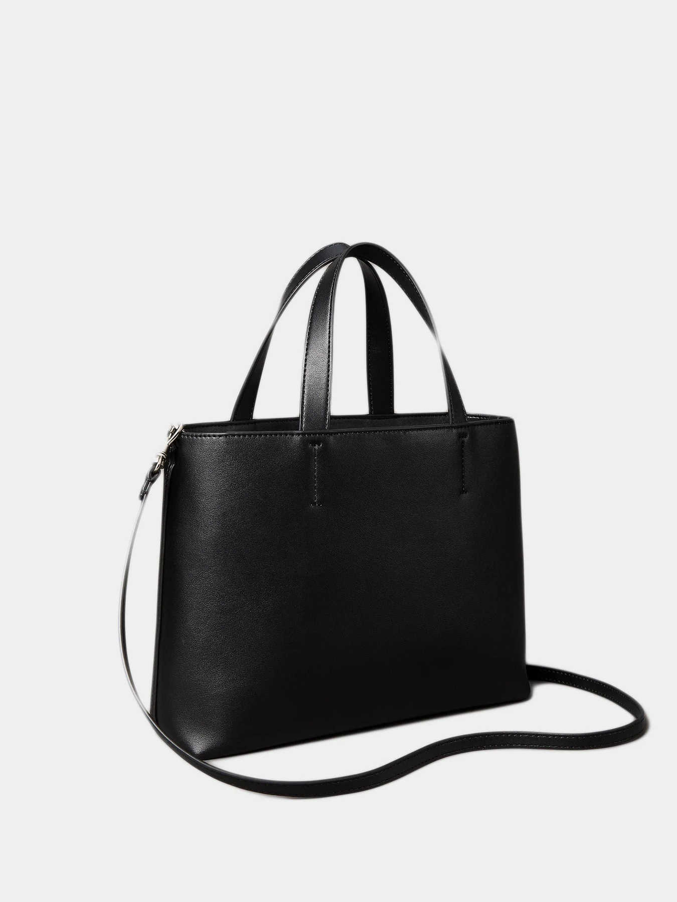 Сумки Calvin Klein модель LV04K3111G-UB1 Сумки Calvin Klein модель LV04K3111G-UB1 Фото