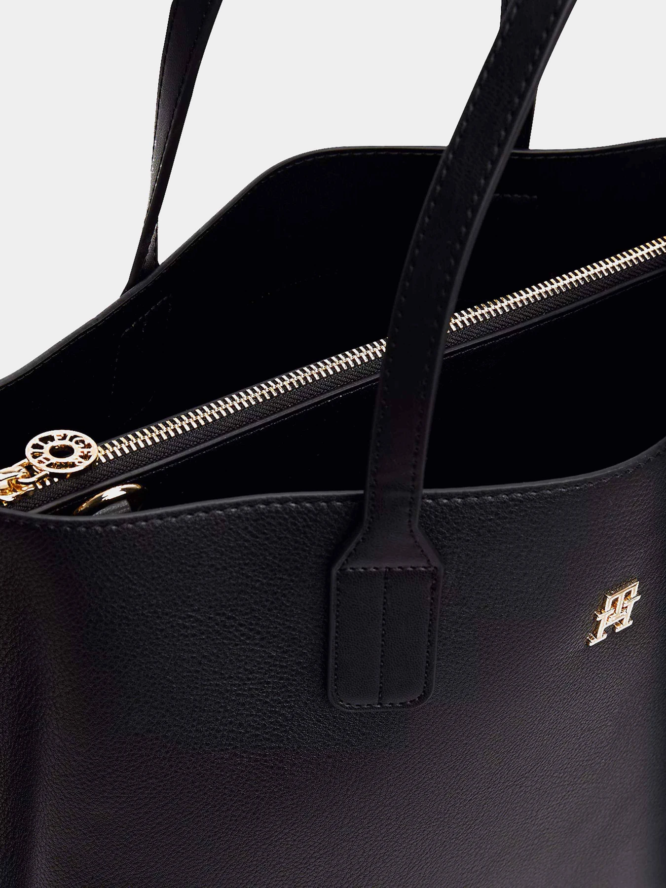 Сумки Tommy Hilfiger модель AW0AW17463-BDS Фото