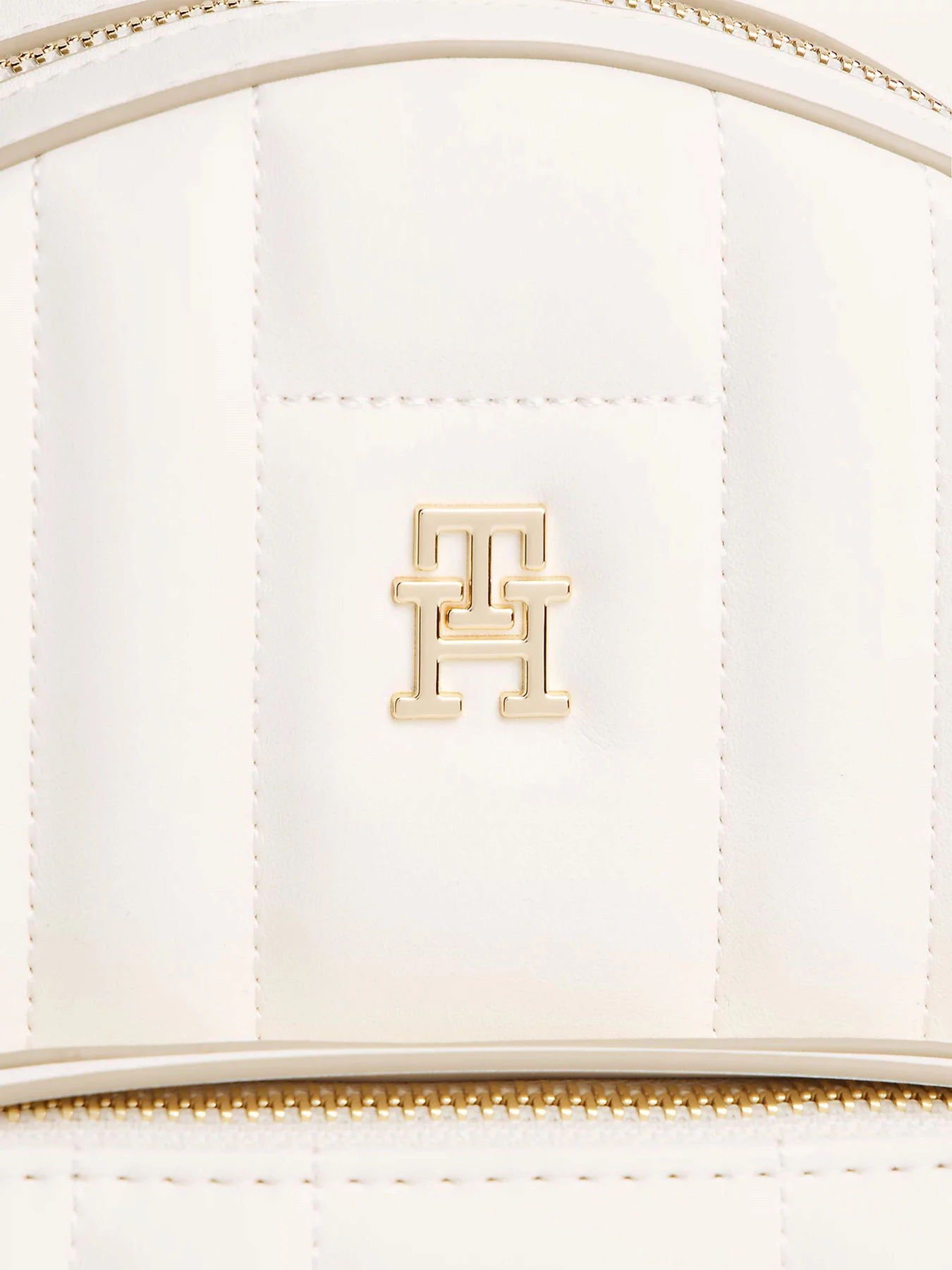 Рюкзаки Tommy Hilfiger модель AW0AW17472-Z00 Рюкзаки Tommy Hilfiger модель AW0AW17472-Z00 Фото
