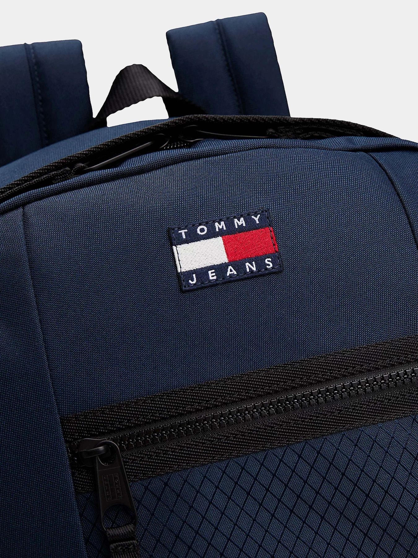 Рюкзаки Tommy Hilfiger модель AM0AM13402-C1G Рюкзаки Tommy Hilfiger модель AM0AM13402-C1G Фото