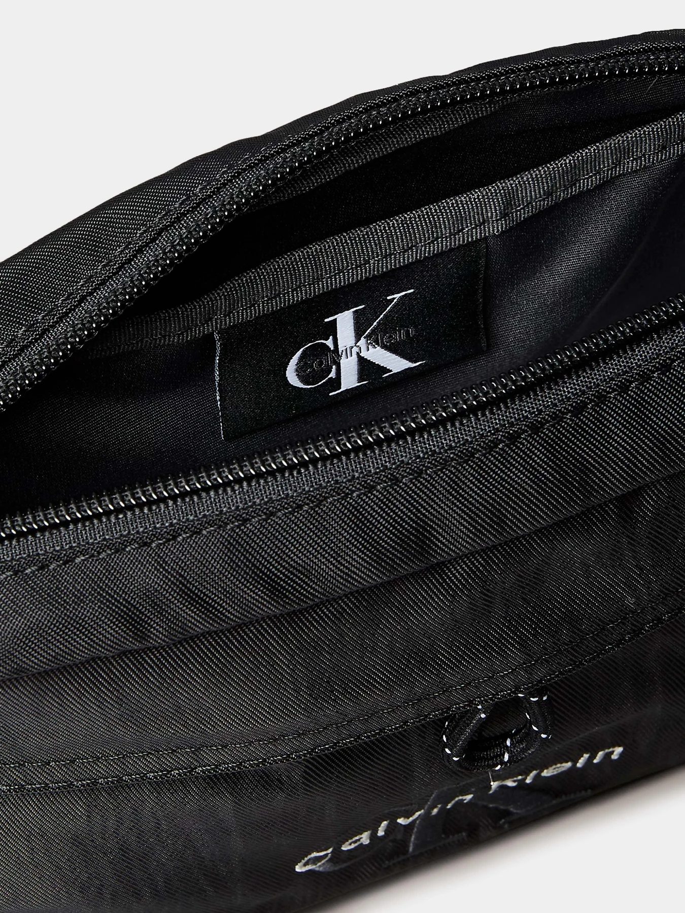 Сумки Calvin Klein модель LV04D3117G-UB1 Сумки Calvin Klein модель LV04D3117G-UB1 Фото
