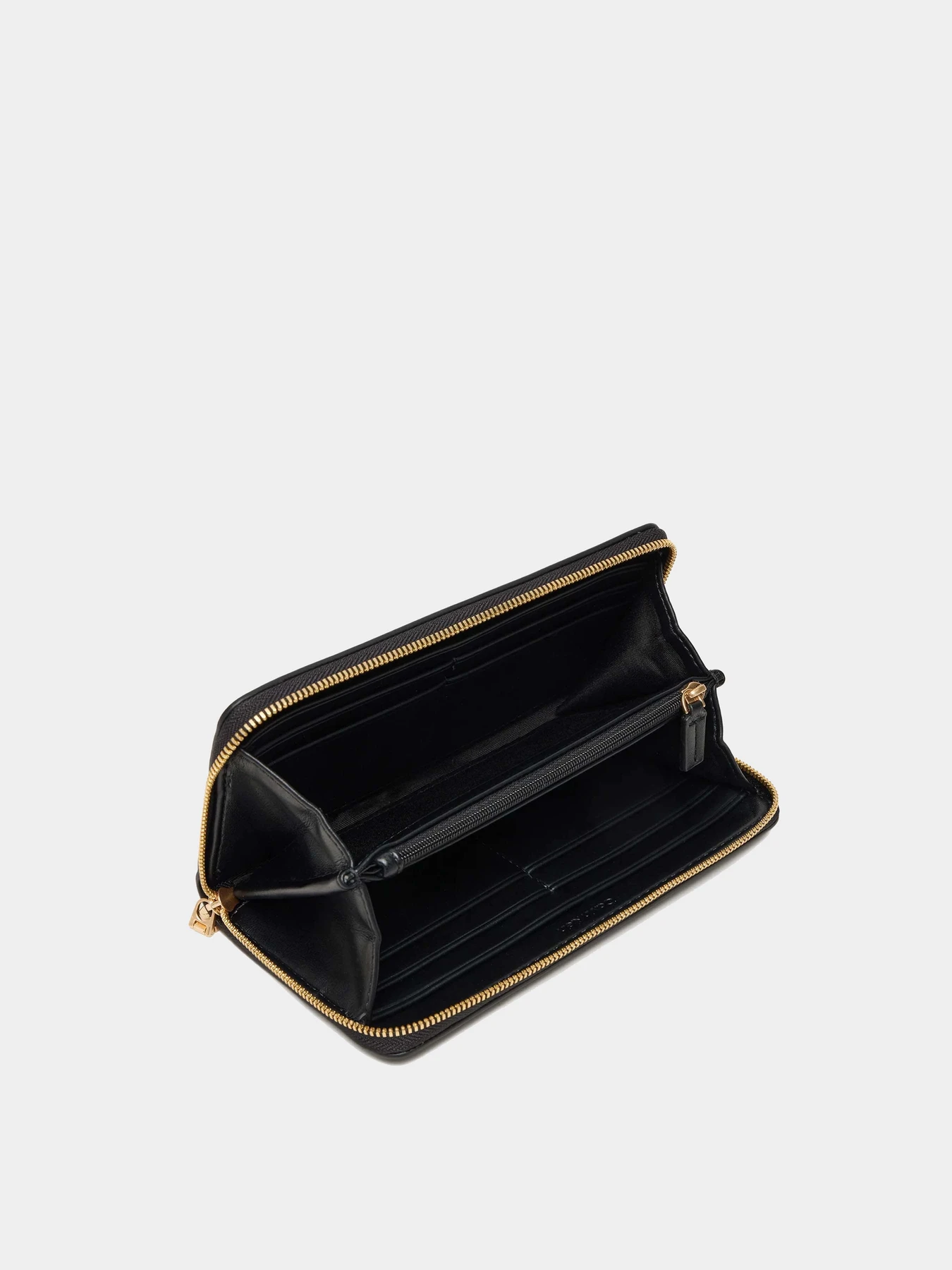 Кошельки Calvin Klein модель LV04F1077G-UB1 Кошельки Calvin Klein модель LV04F1077G-UB1 Фото