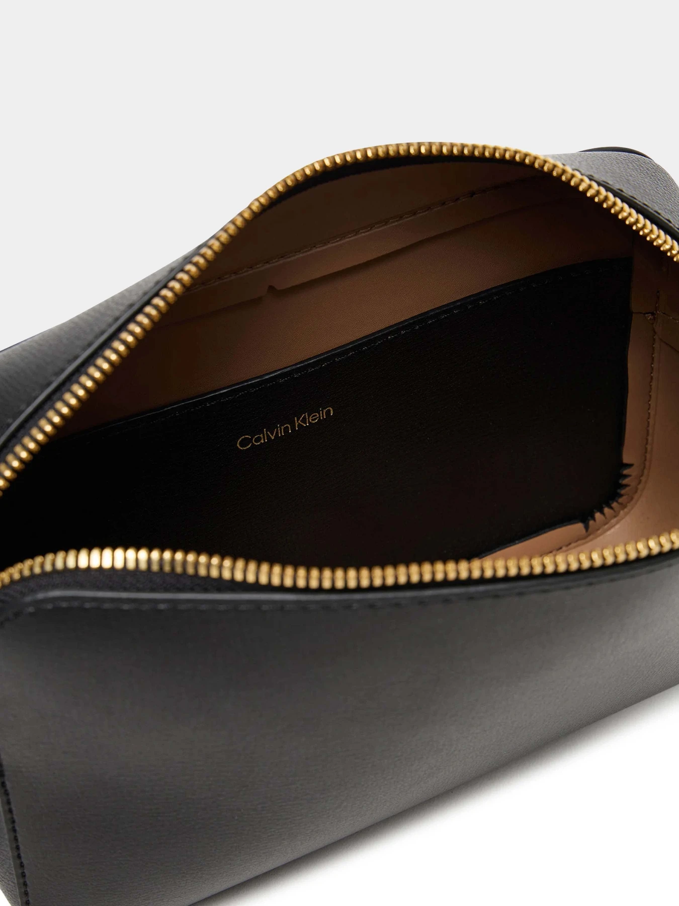 Сумки Calvin Klein модель LV04F3276G-332 Сумки Calvin Klein модель LV04F3276G-332 Фото