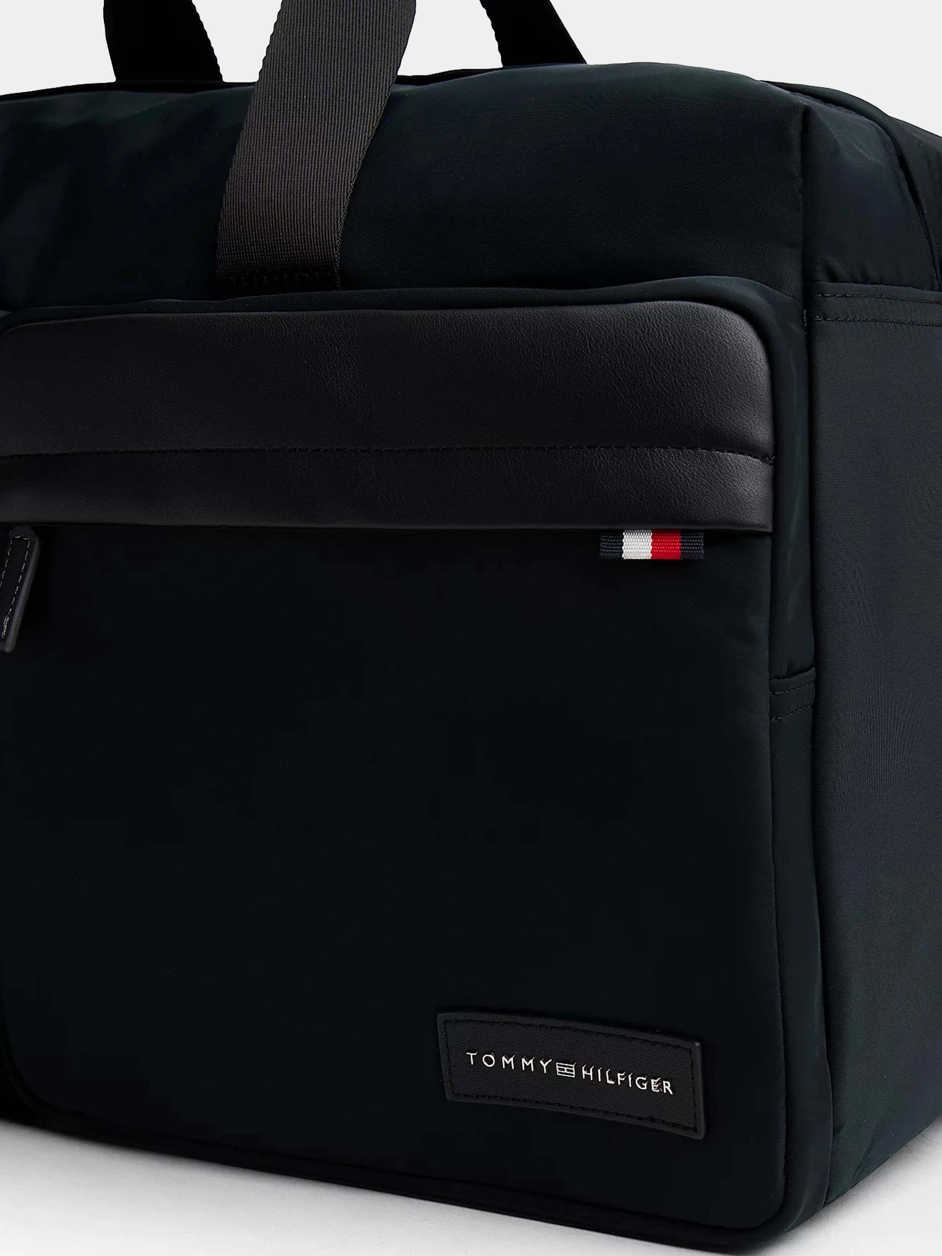 Сумки Tommy Hilfiger модель AM0AM13621-BDS Сумки Tommy Hilfiger модель AM0AM13621-BDS Фото