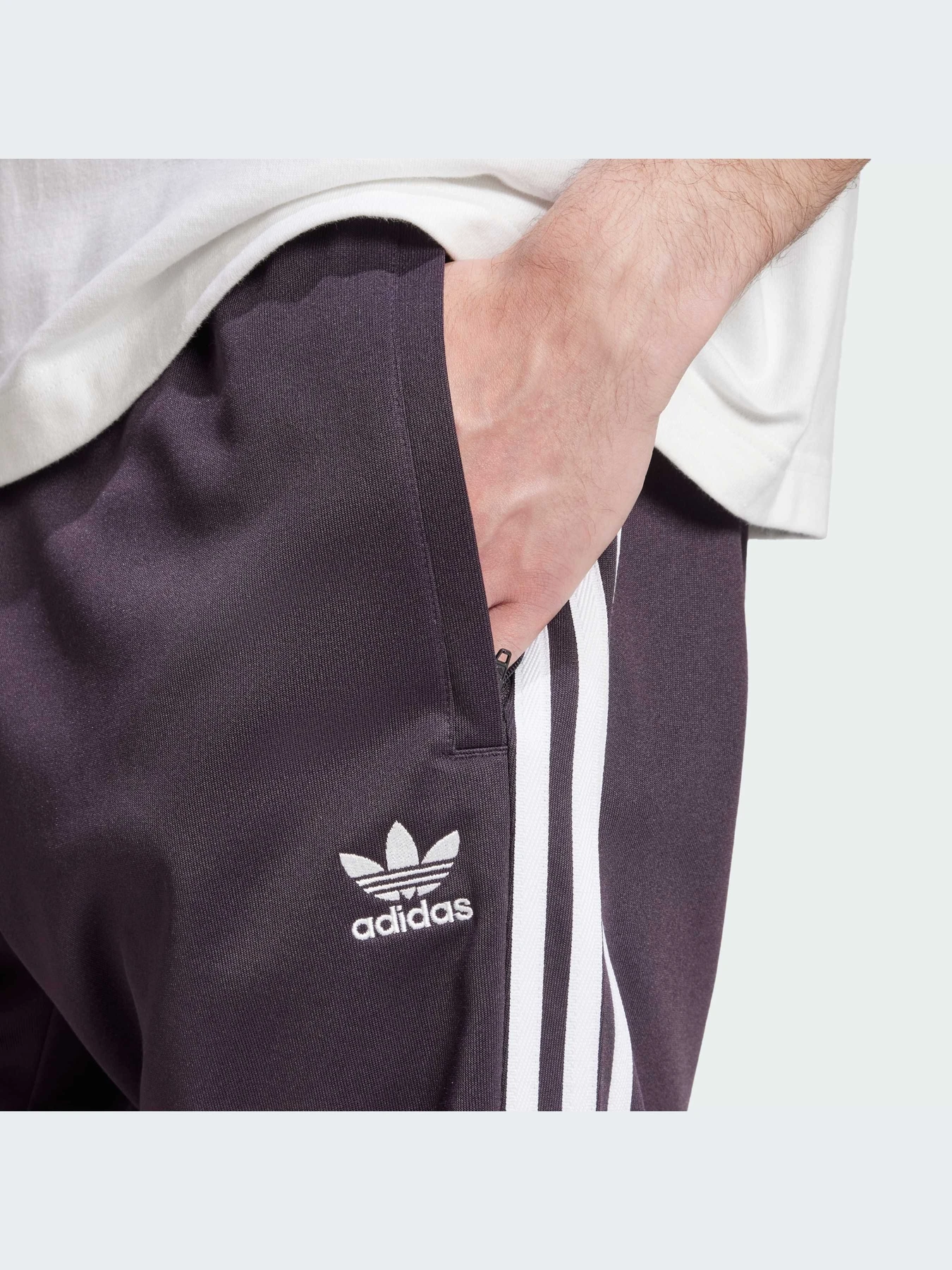 Брюки Adidas Adicolor модель IY9865-KZ Брюки Adidas Adicolor модель IY9865-KZ Фото
