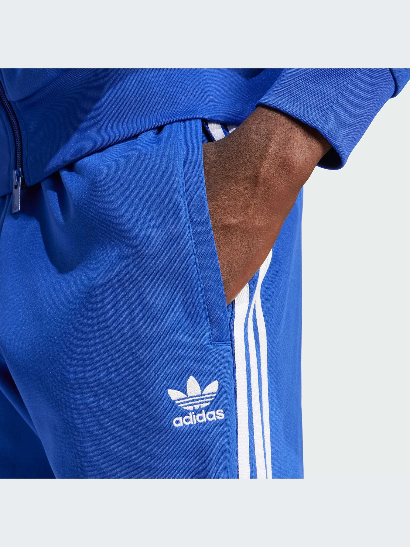 Брюки Adidas Adicolor модель IY9861-KZ Брюки Adidas Adicolor модель IY9861-KZ Фото