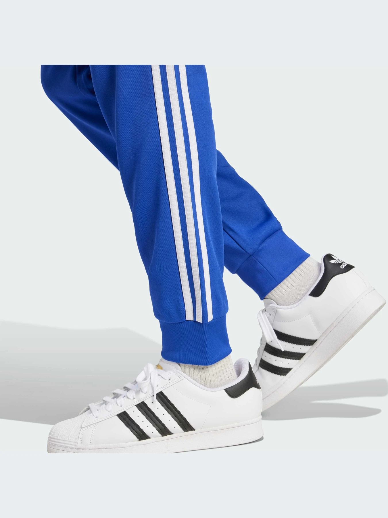 Брюки Adidas Adicolor модель IY9861-KZ Брюки Adidas Adicolor модель IY9861-KZ Фото