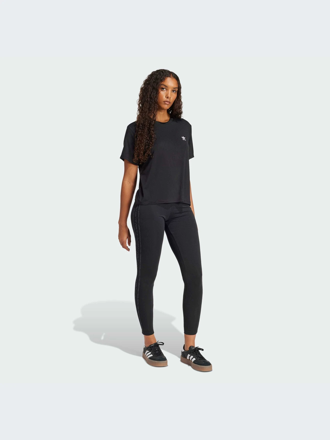 Футболки и поло Adidas Graphics модель JC5748-KZ Футболки и поло Adidas Graphics модель JC5748-KZ Фото