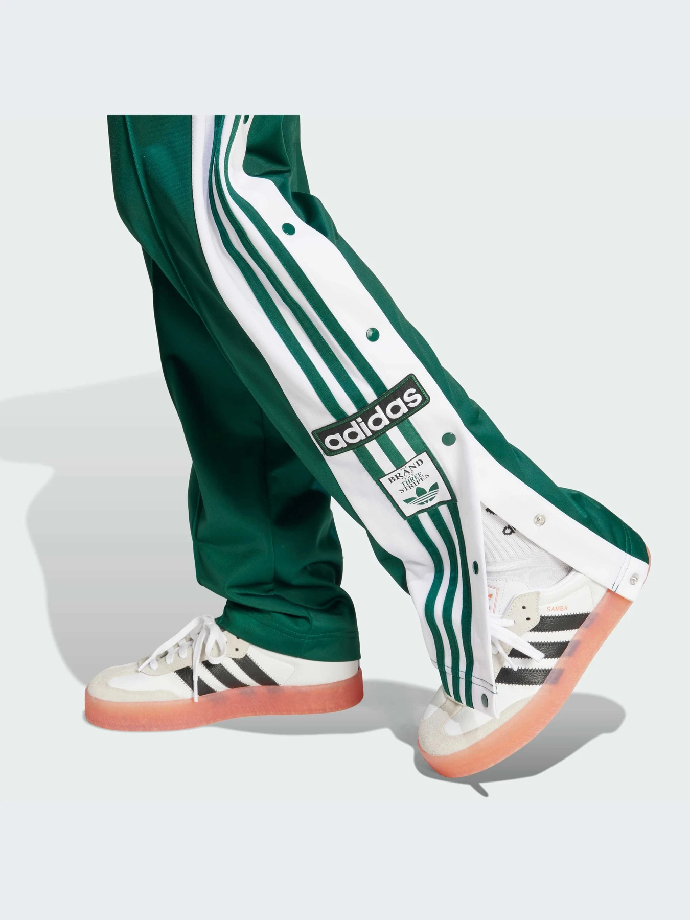 Брюки Adidas Adicolor модель JD0852-KZ Брюки Adidas Adicolor модель JD0852-KZ Фото