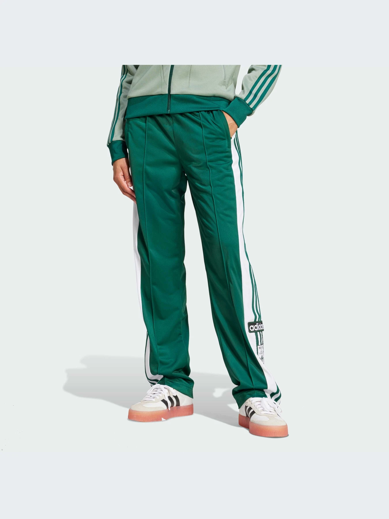 Брюки Adidas Adicolor модель JD0852-KZ Брюки Adidas Adicolor модель JD0852-KZ Фото