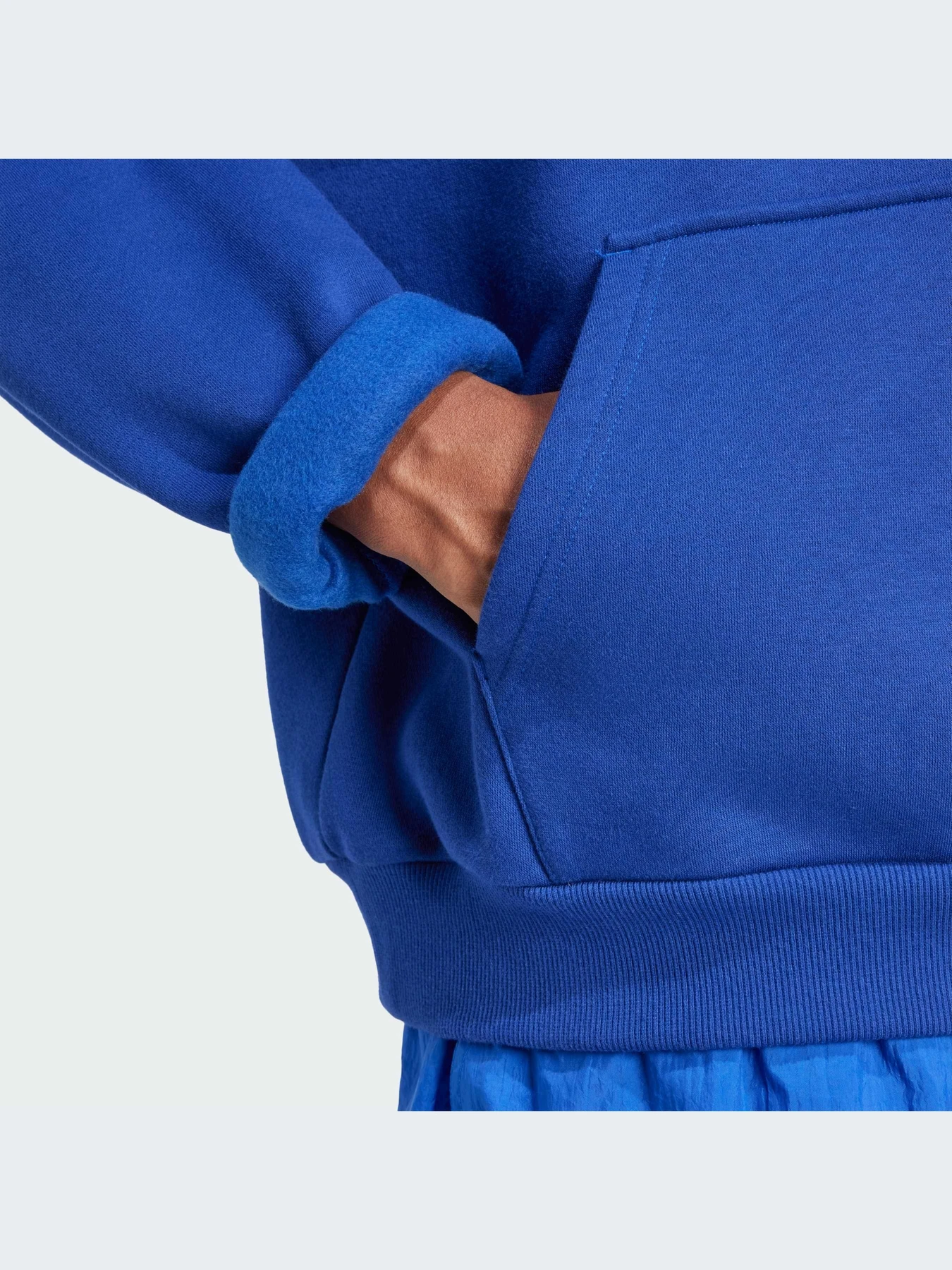Худи и свитшоты Adidas модель IY8045-KZ Худи и свитшоты Adidas модель IY8045-KZ Фото
