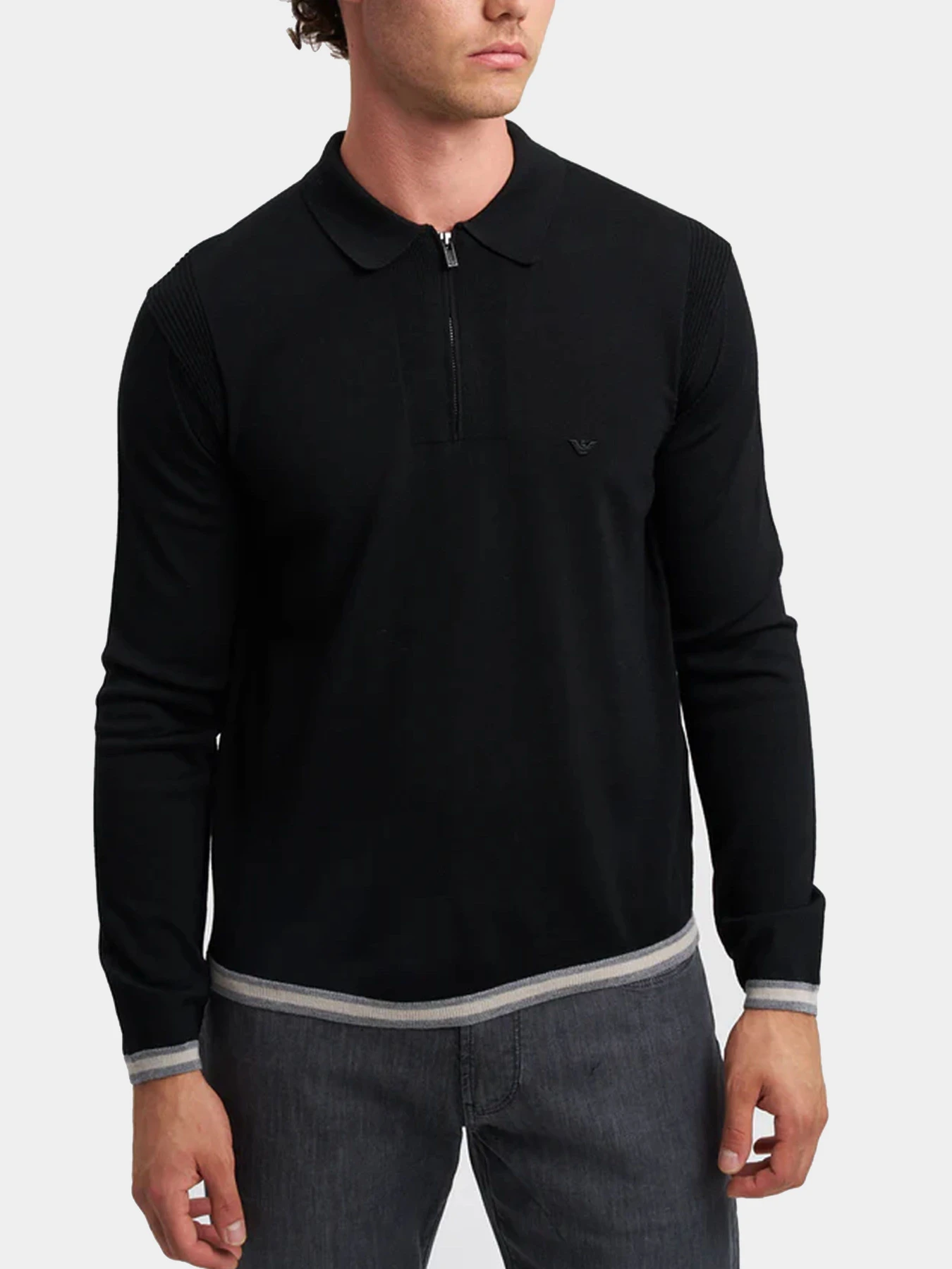 Худи и свитшоты Emporio Armani модель EM001512-AF14158-UC001 Худи и свитшоты Emporio Armani модель EM001512-AF14158-UC001 Фото