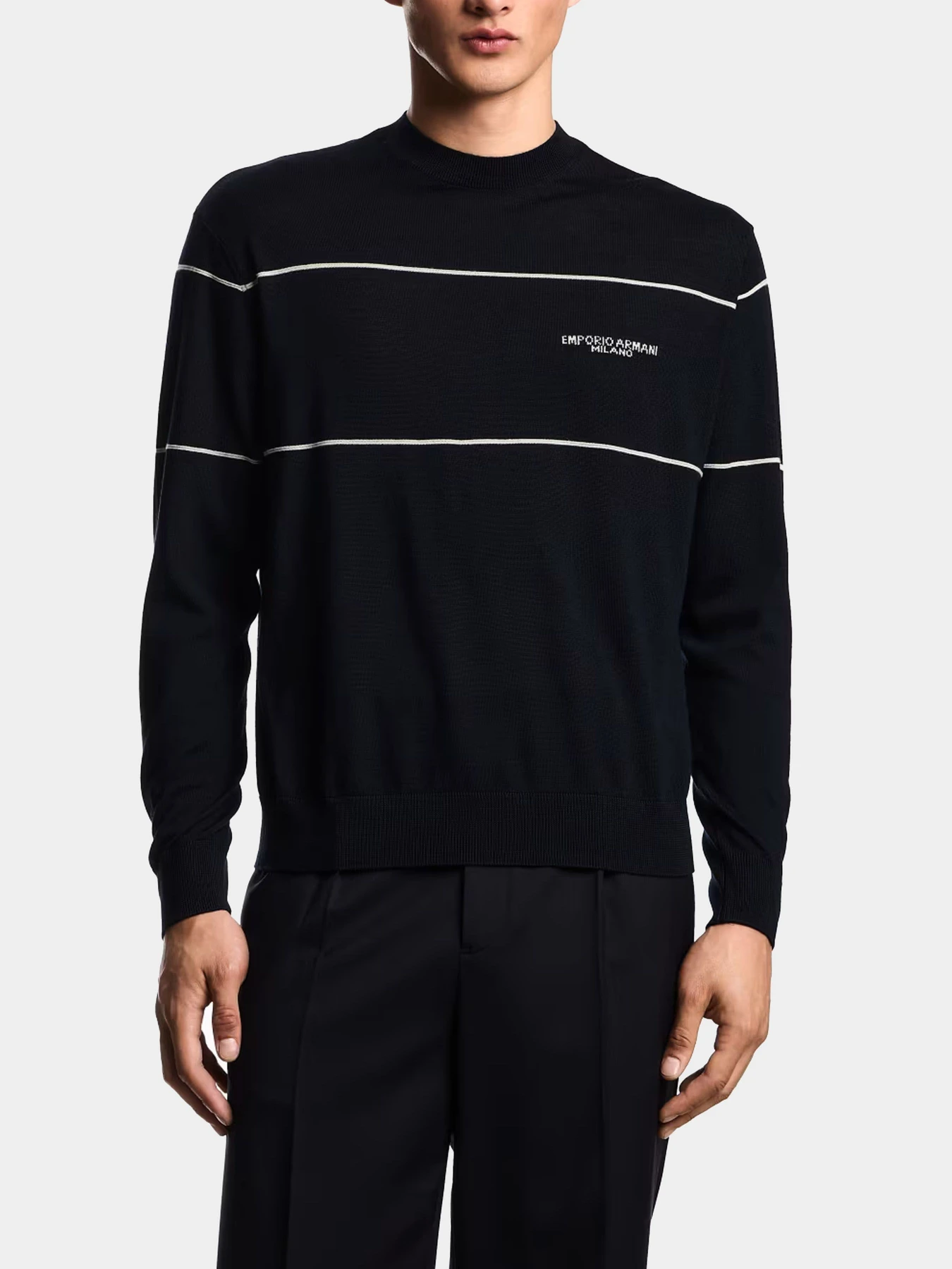 Худи и свитшоты Emporio Armani модель EM002796-AF14199-MB173 Худи и свитшоты Emporio Armani модель EM002796-AF14199-MB173 Фото